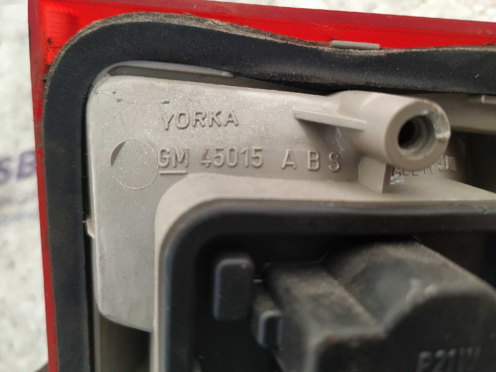 Recambio de PILOTO TRASERO IZQUIERDO para OPEL ASTRA F CARAVAN 1.6 CAT X16XEL referencia OEM IAM 45015   - BEIG 2