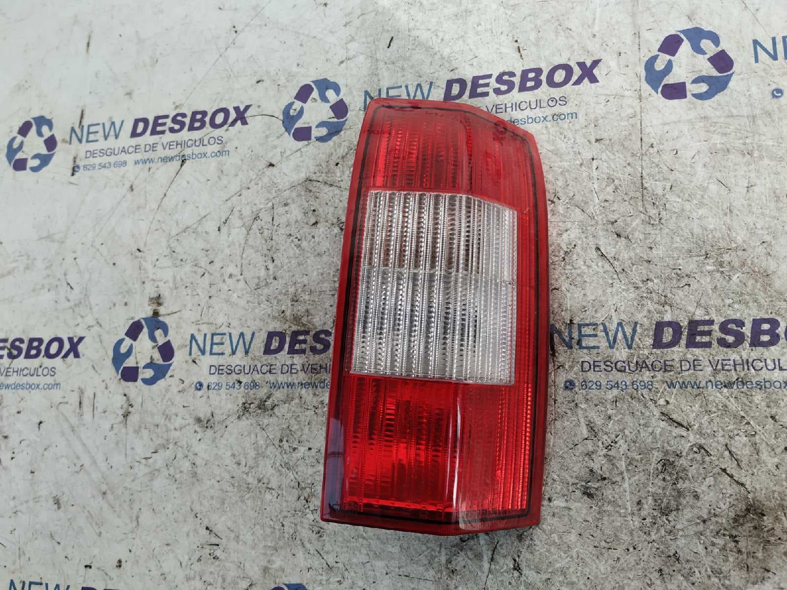 Recambio de PILOTO TRASERO DERECHO para OPEL OMEGA B Design Edition Berlina X22XE      referencia OEM IAM 14357700   - AZUL
