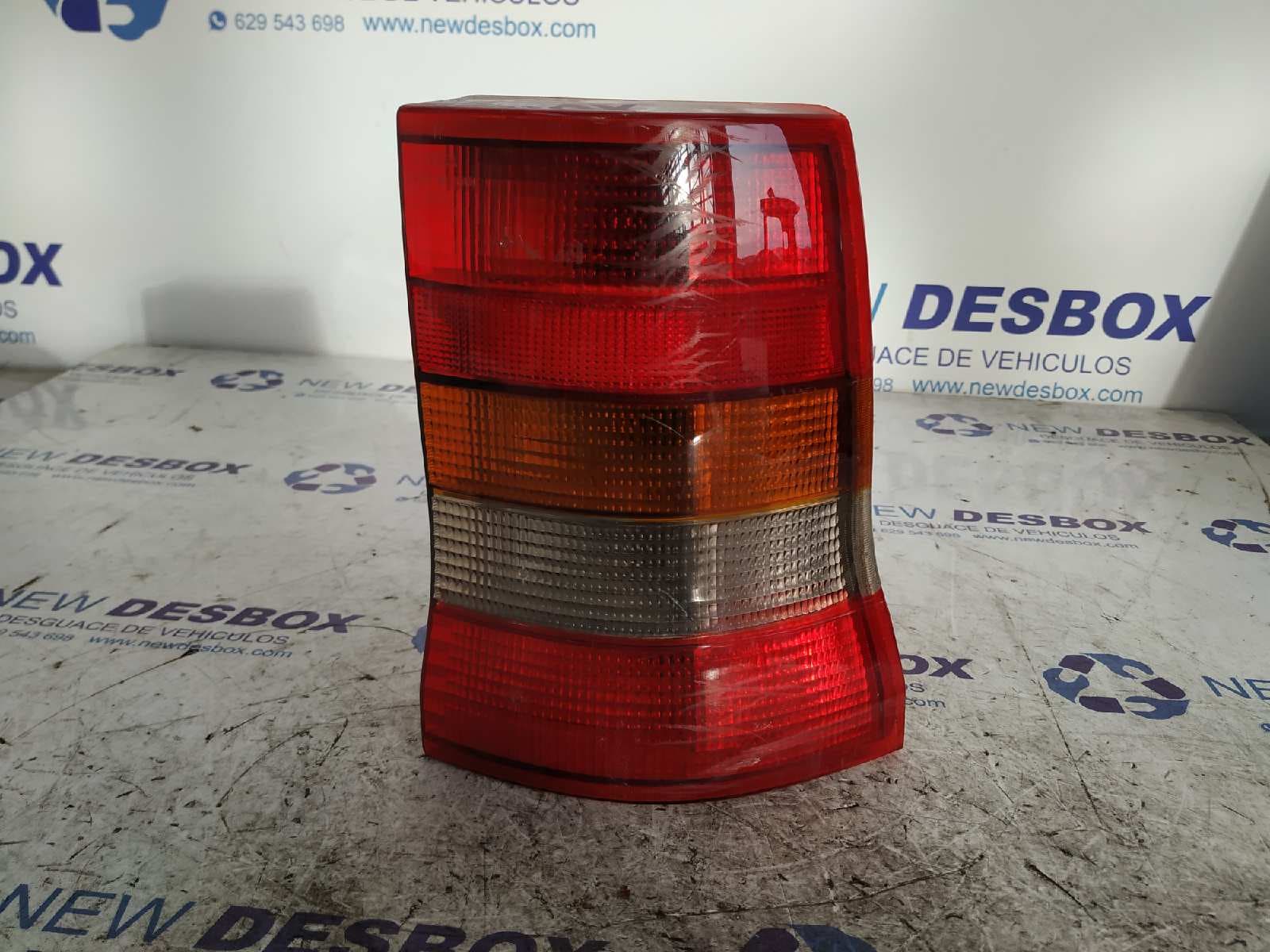 Recambio de PILOTO TRASERO DERECHO para OPEL ASTRA F BERLINA * X17DTL referencia OEM IAM 45016   - ROJO