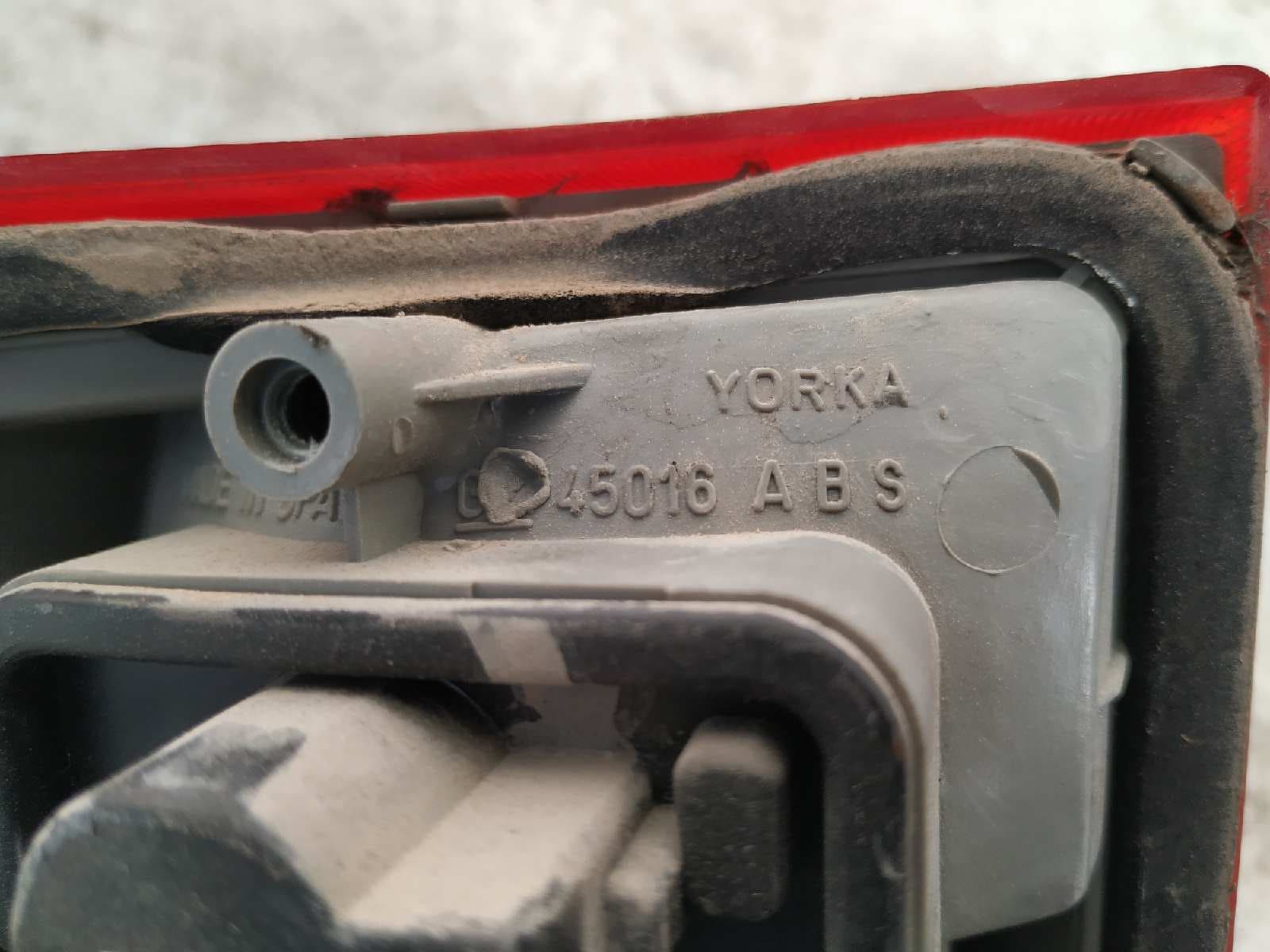 Recambio de PILOTO TRASERO DERECHO para OPEL ASTRA F BERLINA * X17DTL referencia OEM IAM 45016   - ROJO 4