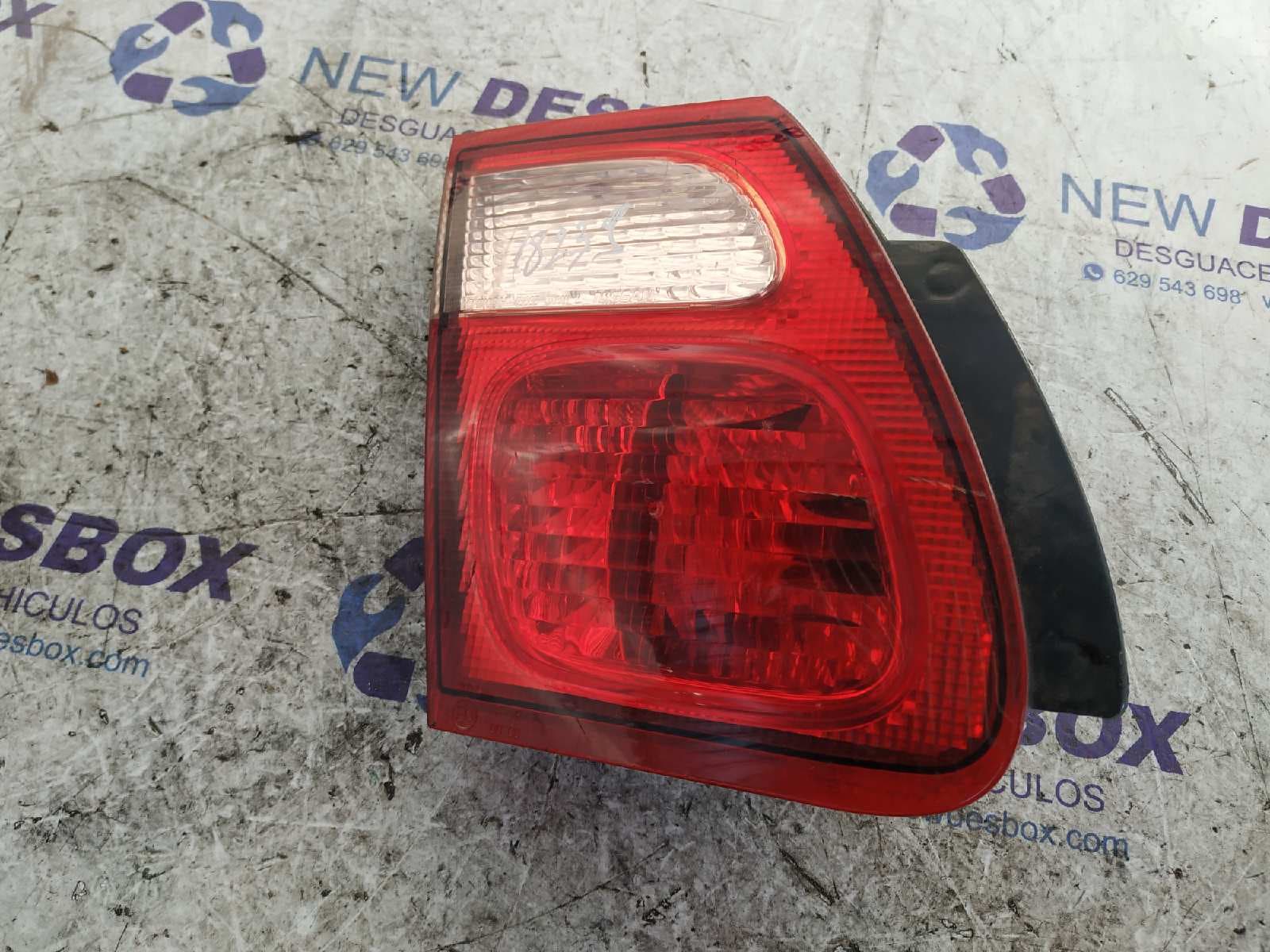 Recambio de PILOTO PORTON IZQUIERDO para NISSAN ALMERA (N16/E) Acenta QG18DE referencia OEM IAM    - NEGRO