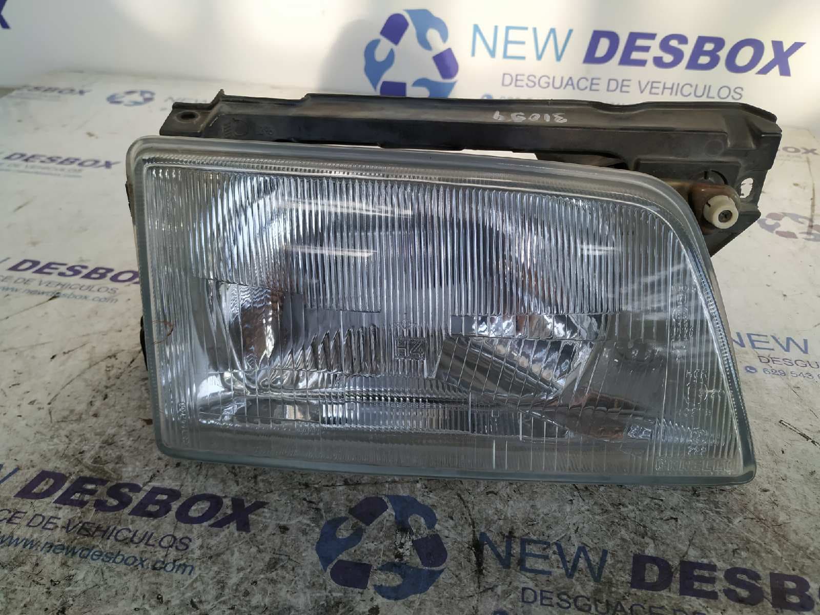 Recambio de FARO DERECHO para OPEL KADETT E 1.6 16SV referencia OEM IAM 90181003   - GRIS