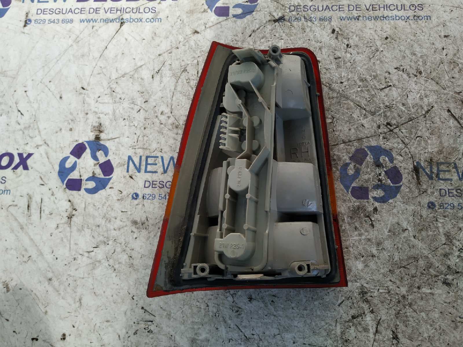 Recambio de PILOTO TRASERO DERECHO para OPEL KADETT E Cup Lim. 16SV referencia OEM IAM    - AZUL 3
