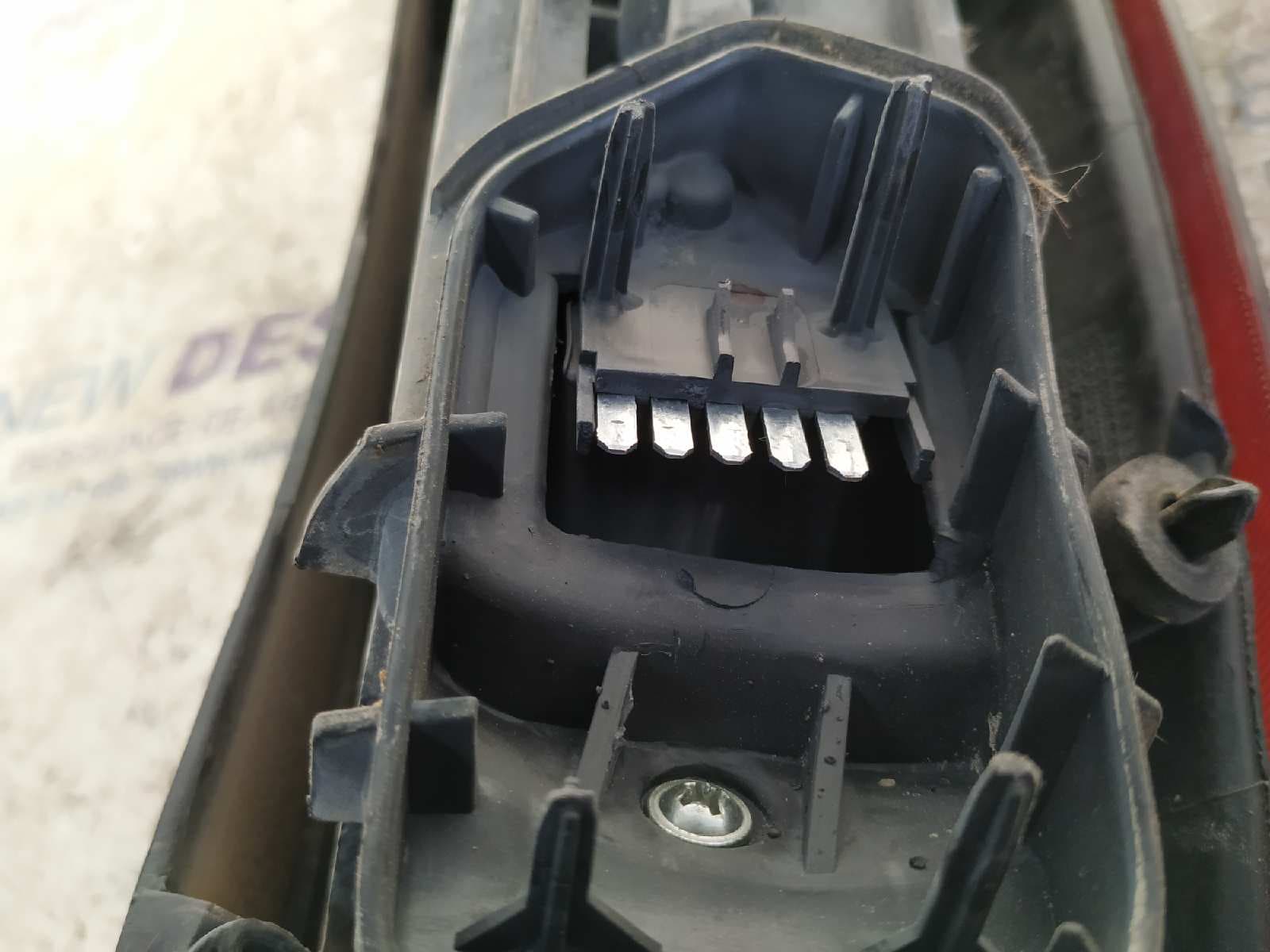 Recambio de PILOTO TRASERO IZQUIERDO para OPEL CORSA C Blue Line Z10XEP referencia OEM IAM 09114336   - GRIS 3