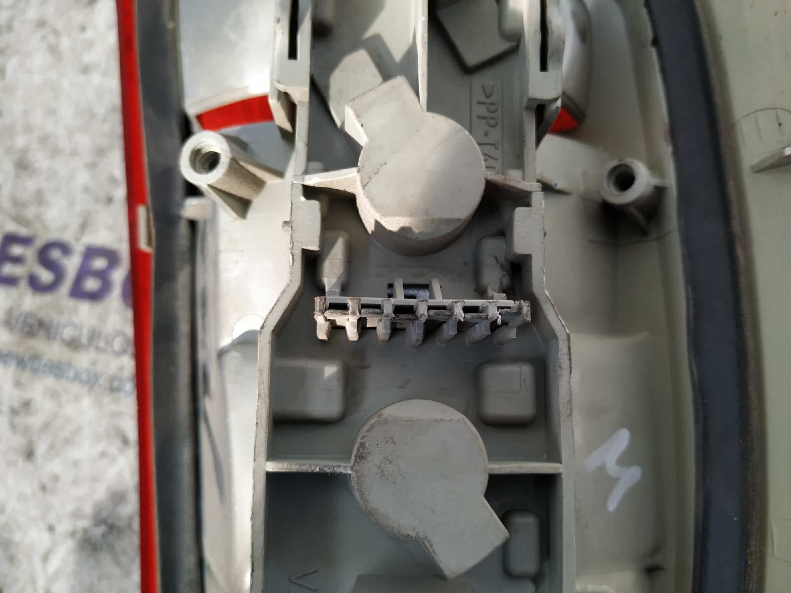 Recambio de PILOTO TRASERO DERECHO para OPEL CORSA B Base X12SZ referencia OEM IAM    - AZUL 3
