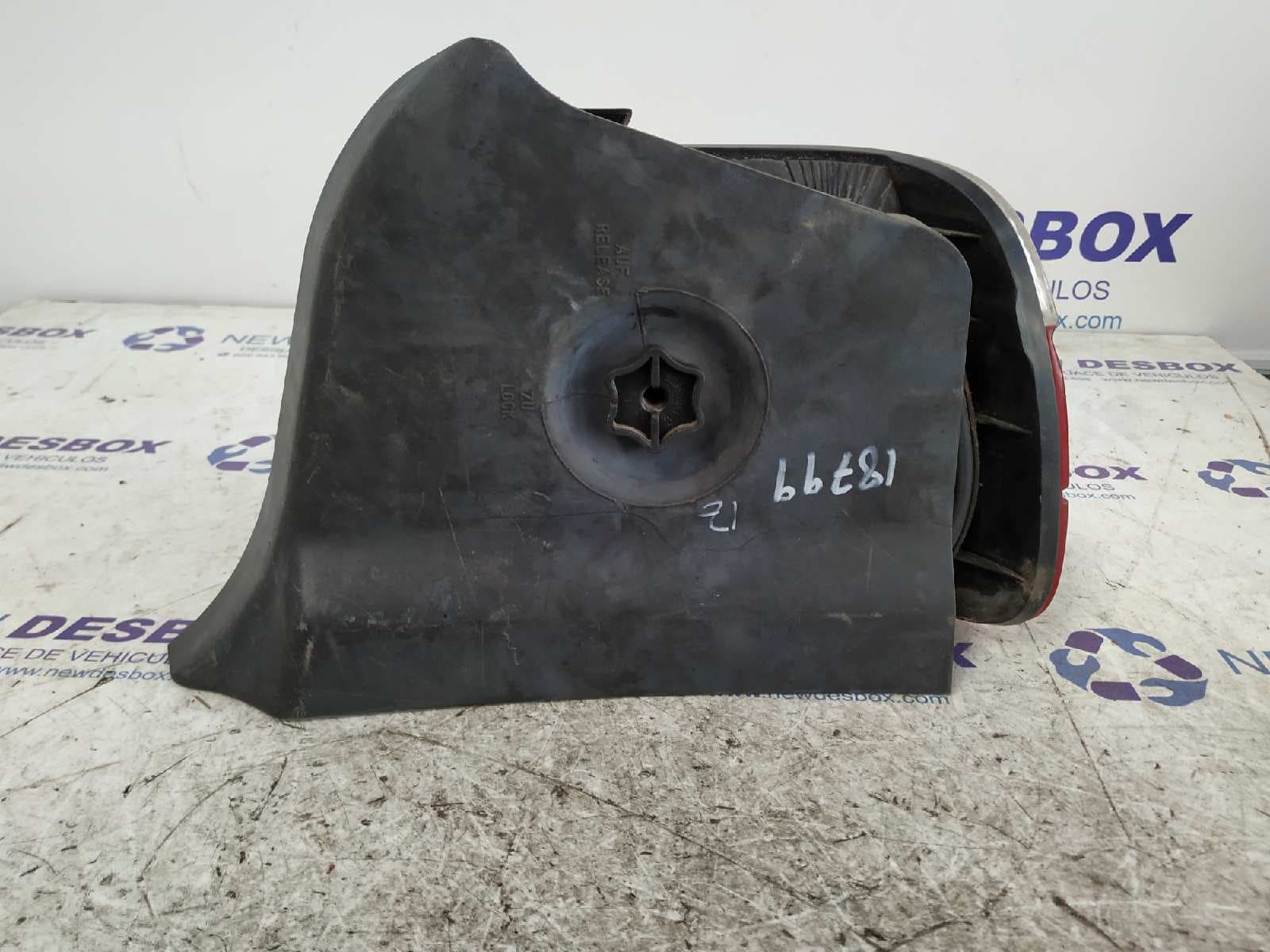 Recambio de PILOTO TRASERO IZQUIERDO para BMW SERIE 3 COUPE (E36) 1.6 CAT M43B16 referencia OEM IAM    - VERDE 2