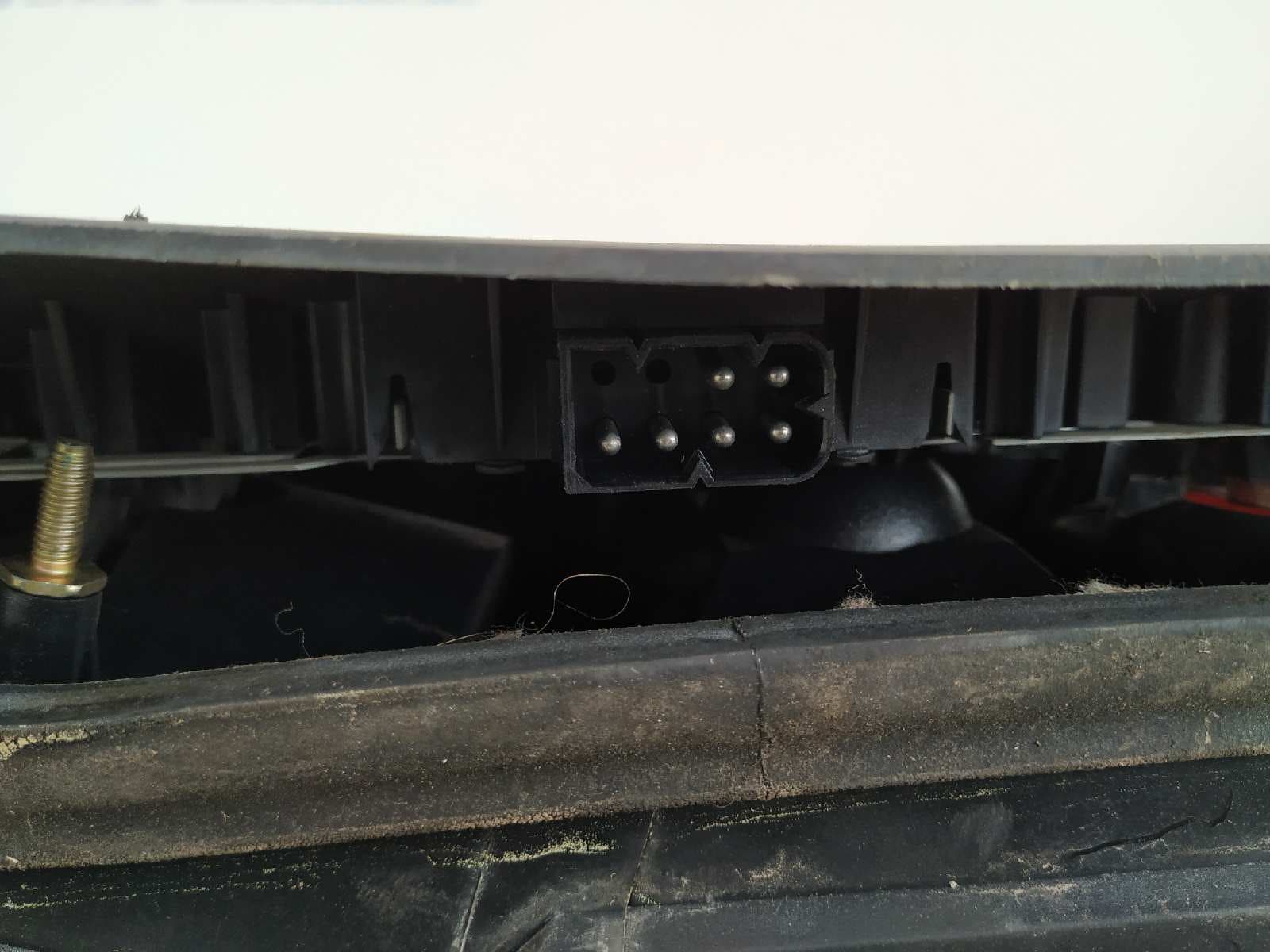 Recambio de PILOTO TRASERO IZQUIERDO para BMW SERIE 3 COUPE (E36) 1.6 CAT M43B16 referencia OEM IAM    - VERDE 3