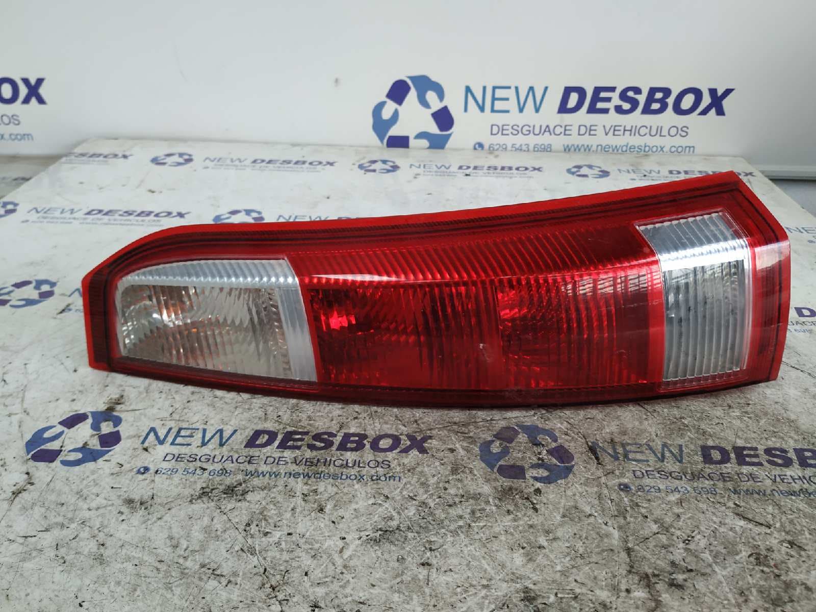 Recambio de PILOTO TRASERO DERECHO para OPEL MERIVA Cosmo Z18XE referencia OEM IAM 93294346   - GRIS