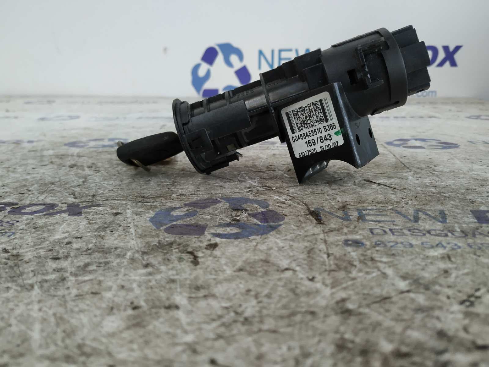 Recambio de CONMUTADOR DE ARRANQUE para FIAT PANDA (169) 1.2 CAT 188A4000 referencia OEM IAM 00468453610   - BLANCO