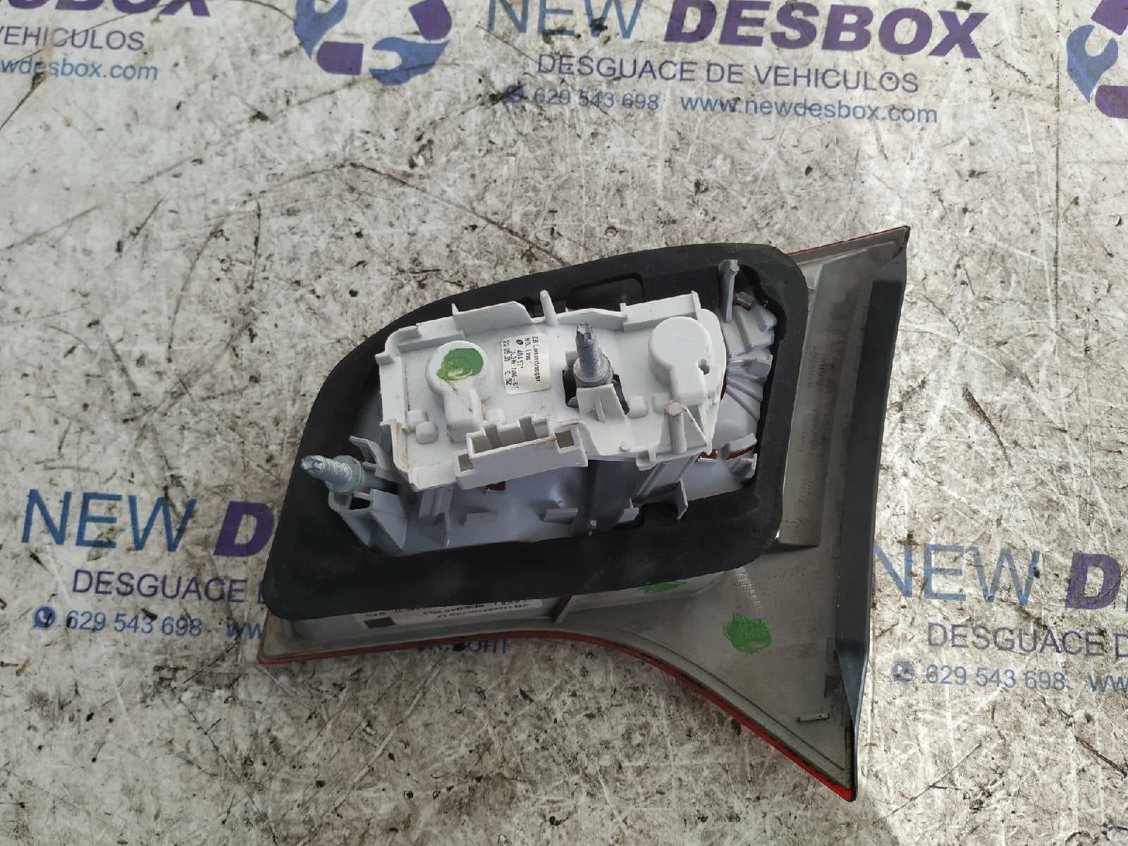 Recambio de PILOTO PORTON IZQUIERDO para AUDI A4 AVANT (8E) 2.0 TDI BLB referencia OEM IAM 8E9945093   - GRIS OSCURO 4