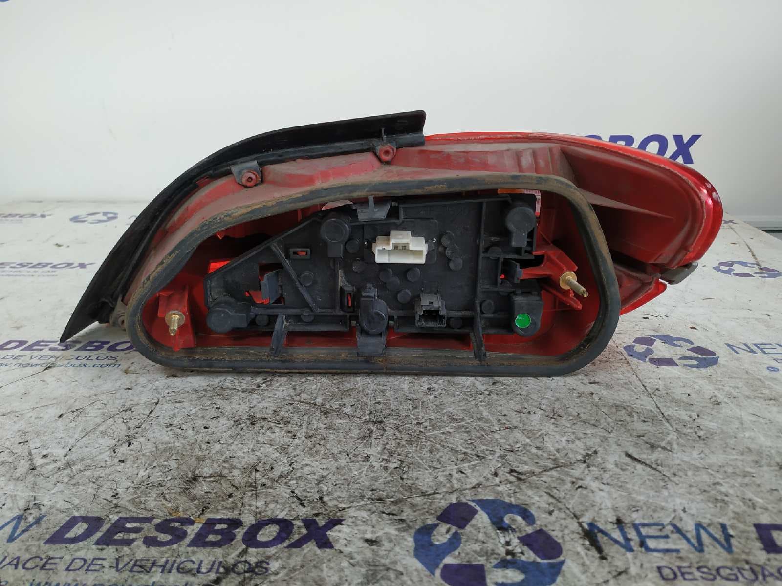 Recambio de PILOTO TRASERO IZQUIERDO para PEUGEOT 406 BERLINA (S1/S2) SL LFYXU7JP4 referencia OEM IAM 9630364877   - GRIS 5