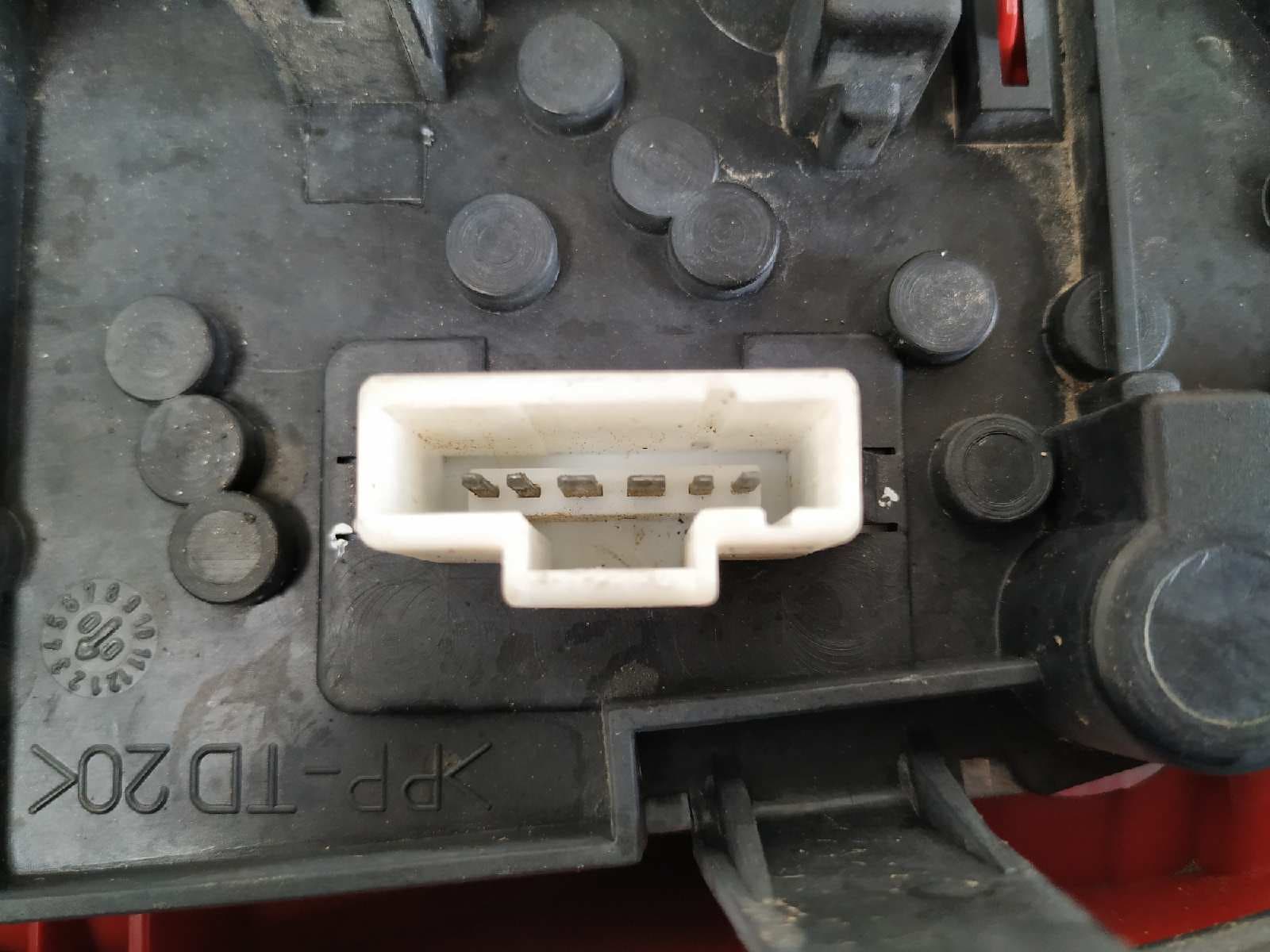 Recambio de PILOTO TRASERO IZQUIERDO para PEUGEOT 406 BERLINA (S1/S2) SL LFYXU7JP4 referencia OEM IAM 9630364877   - GRIS 3