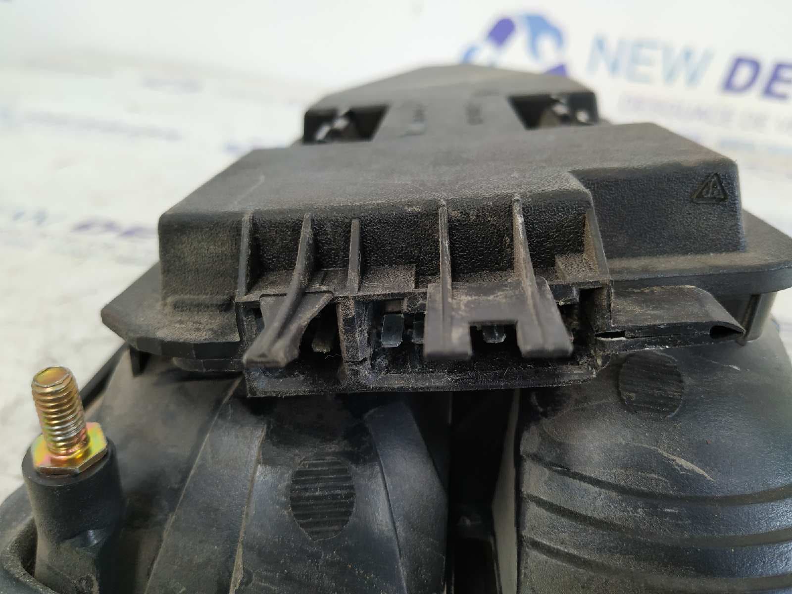 Recambio de PILOTO TRASERO DERECHO para PEUGEOT 405 BERLINA 1.9 16V D6A referencia OEM IAM 6751226   - AZUL 3