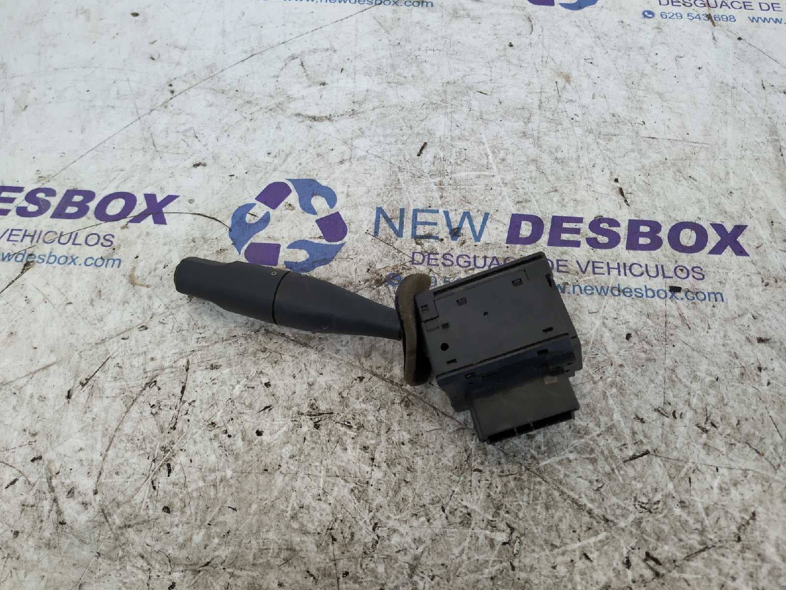 Recambio de MANDO LIMPIA para PEUGEOT 106 (S2) XN D VJXTUD5 referencia OEM IAM 96049597ZL   - PLATA 4