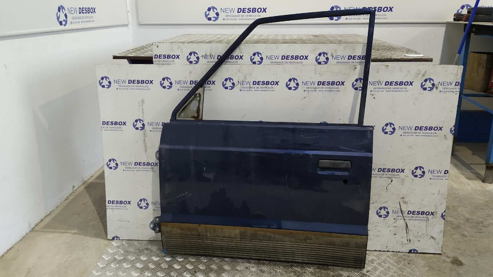 Recambio de PUERTA DELANTERA IZQUIERDA para SSANGYONG FAMILY 2.5 referencia OEM IAM