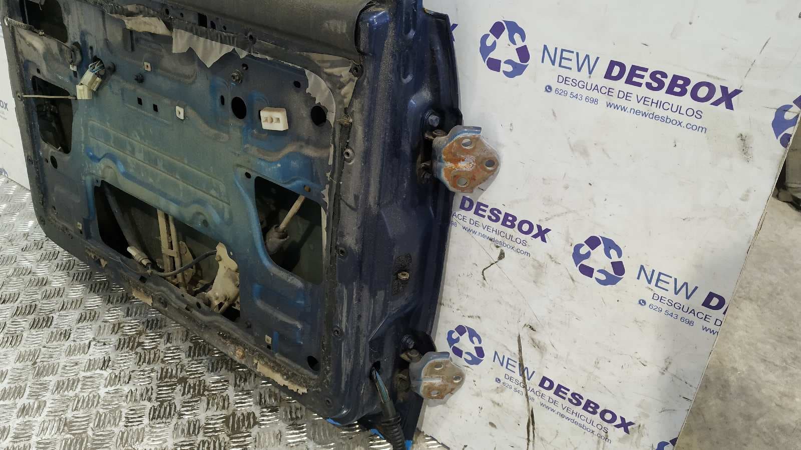 Recambio de PUERTA DELANTERA IZQUIERDA para SSANGYONG FAMILY 2.5 referencia OEM IAM 7