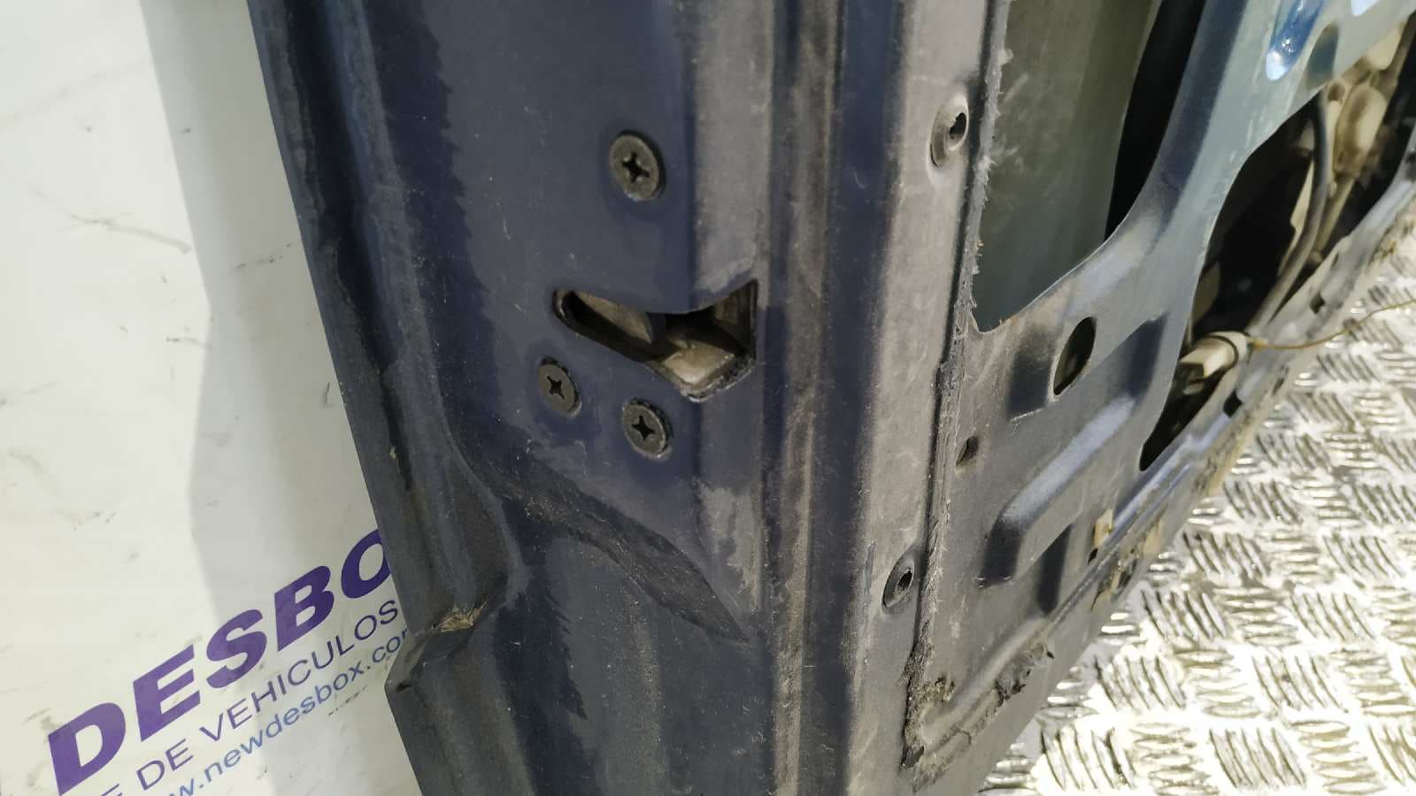 Recambio de PUERTA DELANTERA IZQUIERDA para SSANGYONG FAMILY 2.5 referencia OEM IAM 5