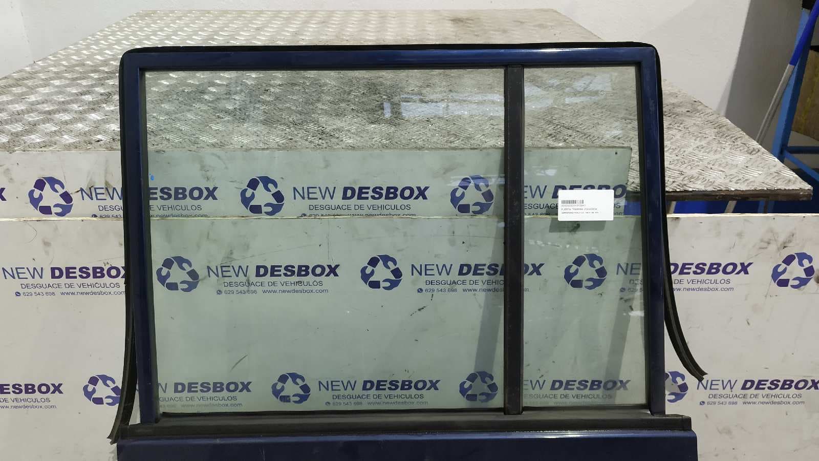 Recambio de PUERTA TRASERA IZQUIERDA para SSANGYONG FAMILY 2.5 referencia OEM IAM 7