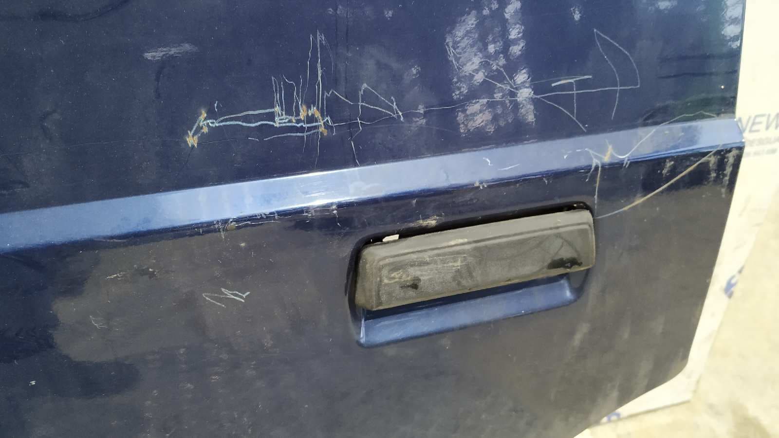 Recambio de PUERTA TRASERA IZQUIERDA para SSANGYONG FAMILY 2.5 referencia OEM IAM 3
