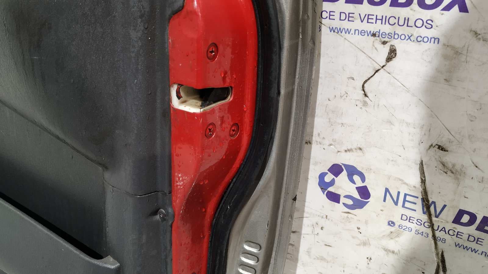 Recambio de PUERTA DELANTERA DERECHA para MITSUBISHI L 200 (K34T) 2.5 Turbodiesel 4D56 referencia OEM IAM    - ROJO 4
