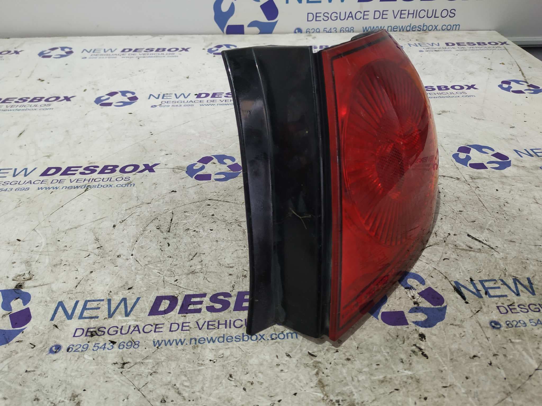 Recambio de PILOTO TRASERO DERECHO para HYUNDAI ELANTRA (XD) referencia OEM IAM 924022D2 7