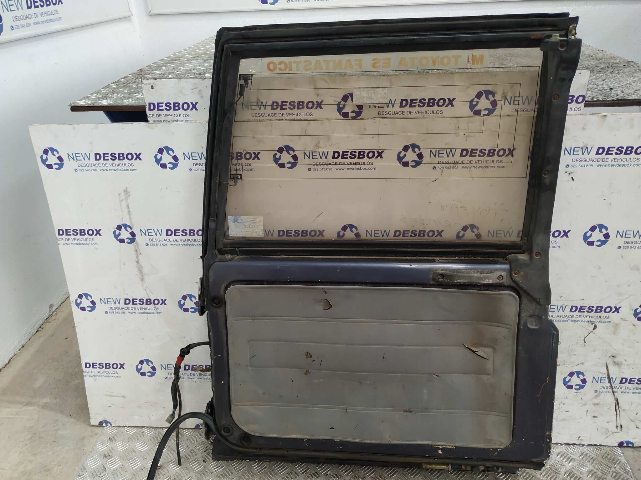Recambio de PORTON TRASERO DERECHO para TOYOTA LAND CRUISER STATION (J8) referencia OEM IAM 2