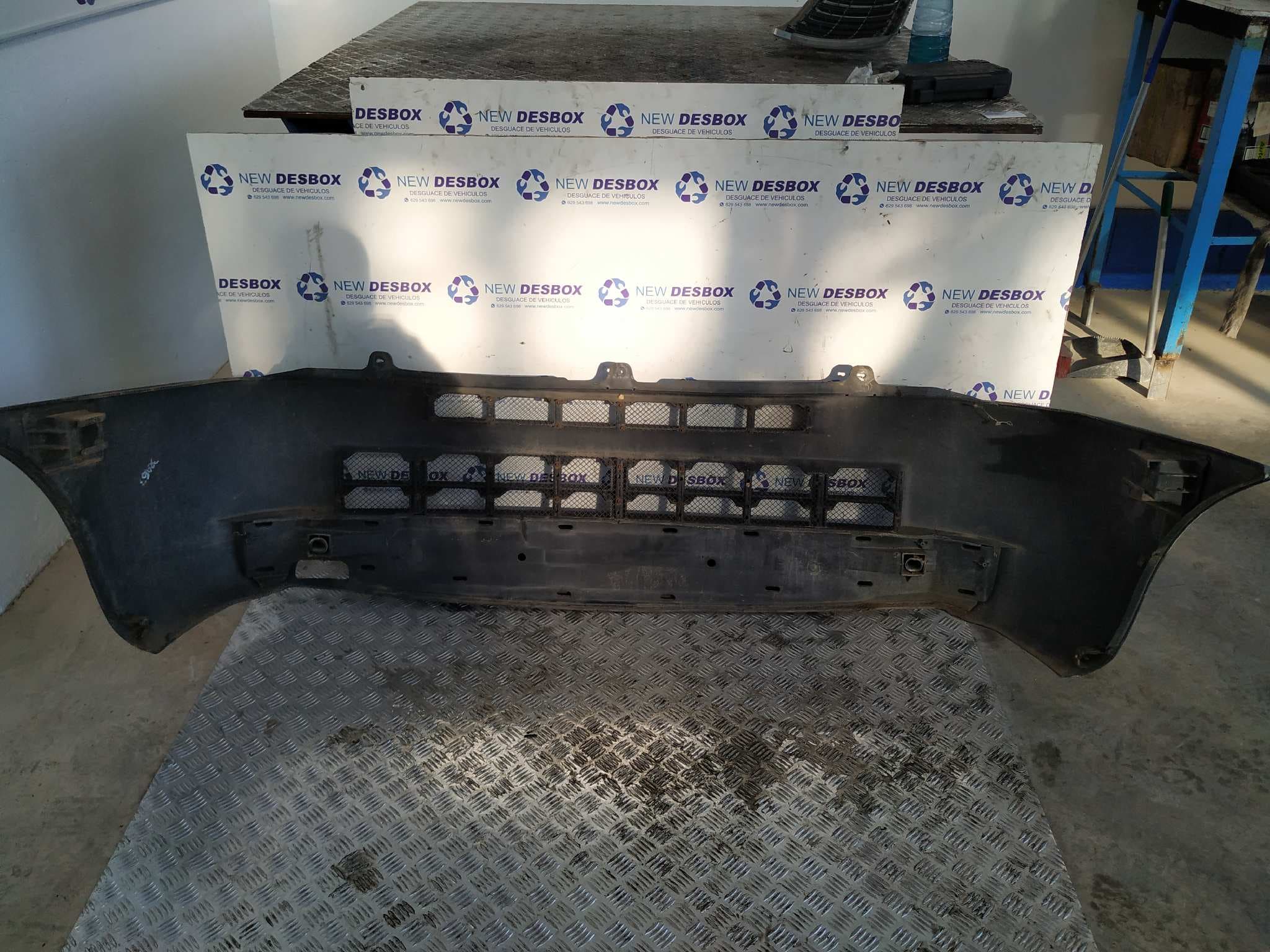 Recambio de PARAGOLPES DELANTERO para PEUGEOT BOXER CAJA ABIERTA (RS2850)(230)(->'02) 2.5 Diesel T9A referencia OEM IAM    - BLANCO 4