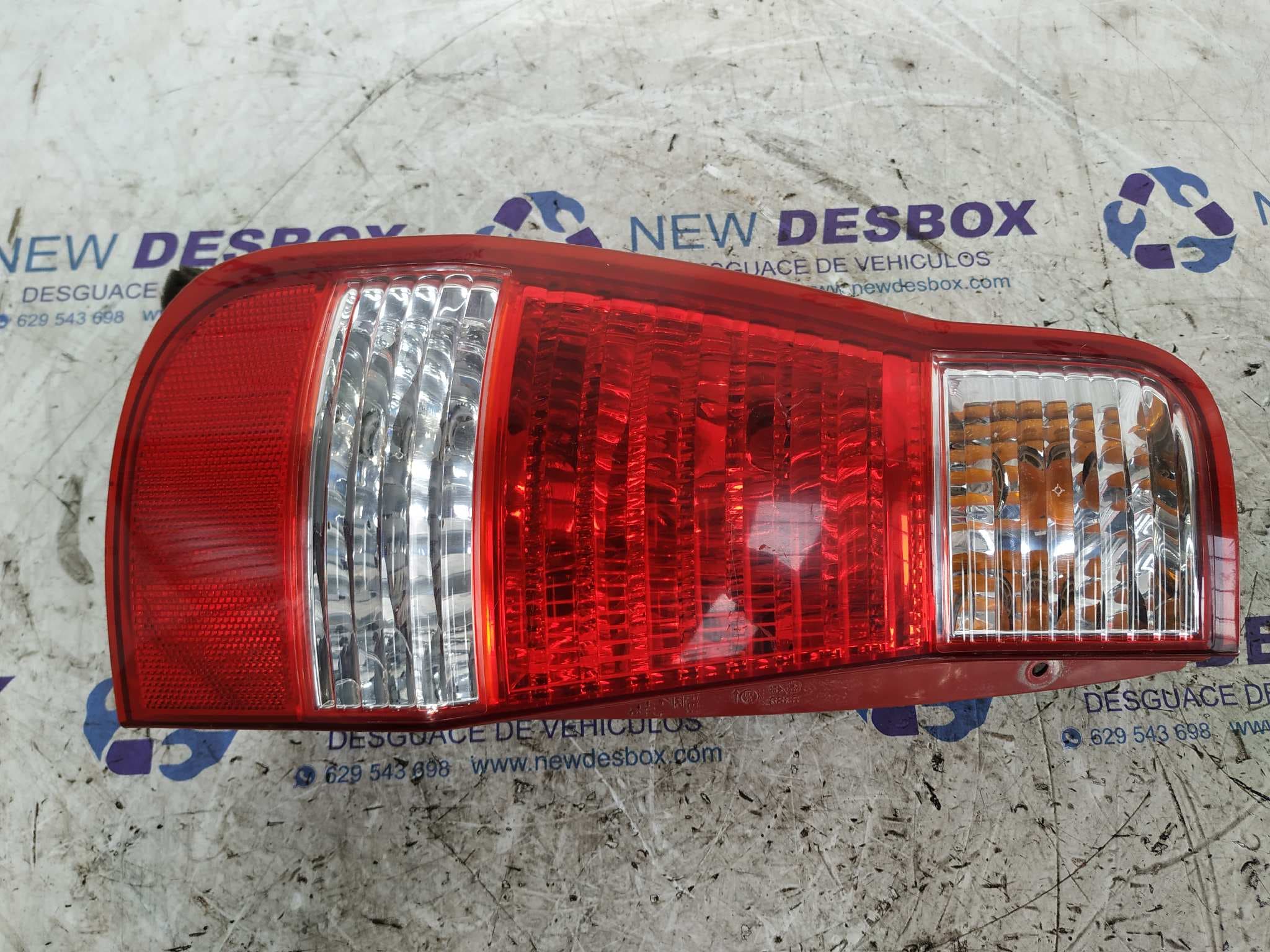 Recambio de PILOTO TRASERO IZQUIERDO para HYUNDAI MATRIX (FC) referencia OEM IAM 9240117610