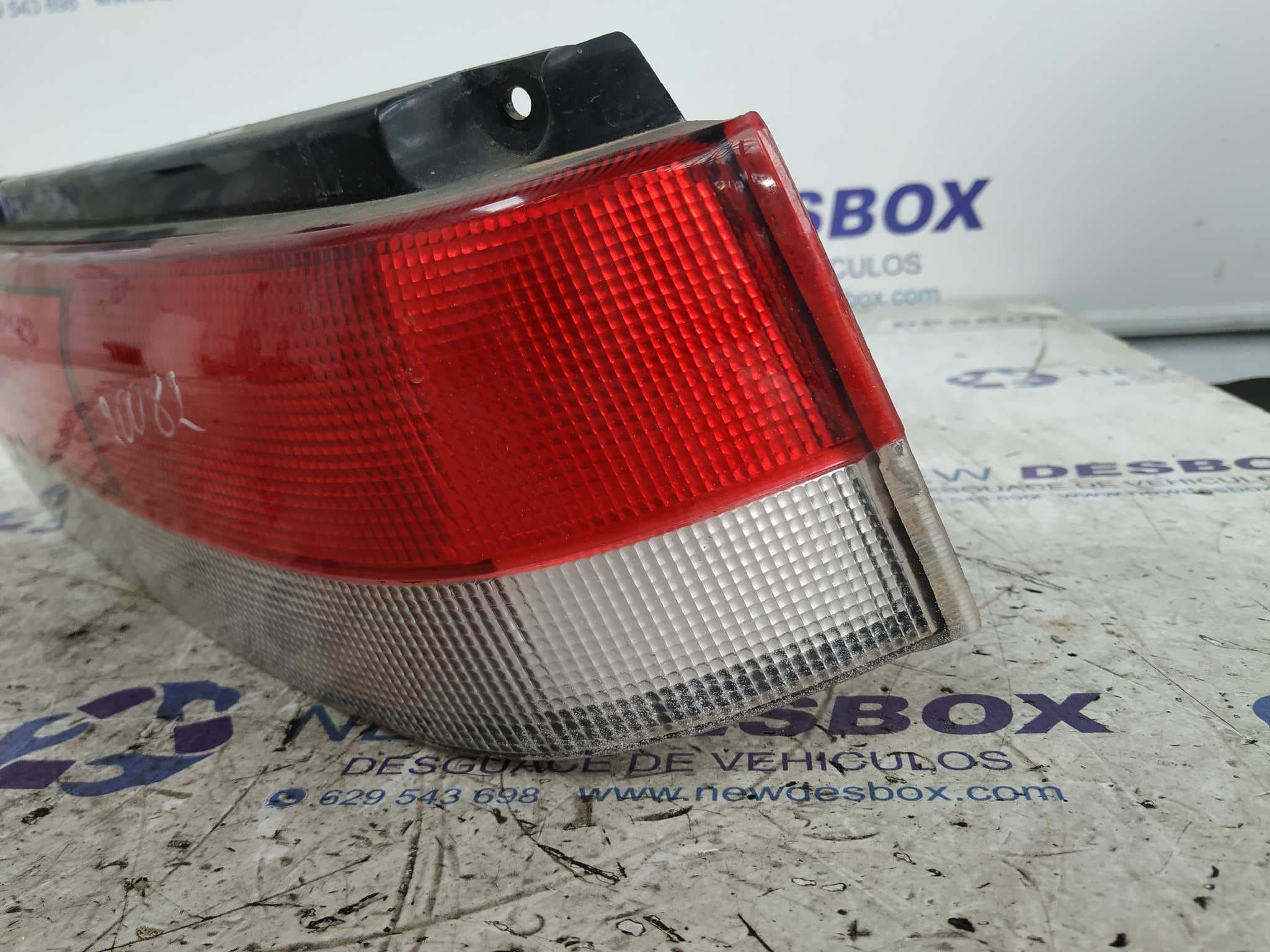 Recambio de PILOTO TRASERO DERECHO para SUZUKI SWIFT SF BERLINA (EA) 1.3 CAT G13B referencia OEM IAM 232600202   - BLANCO 2
