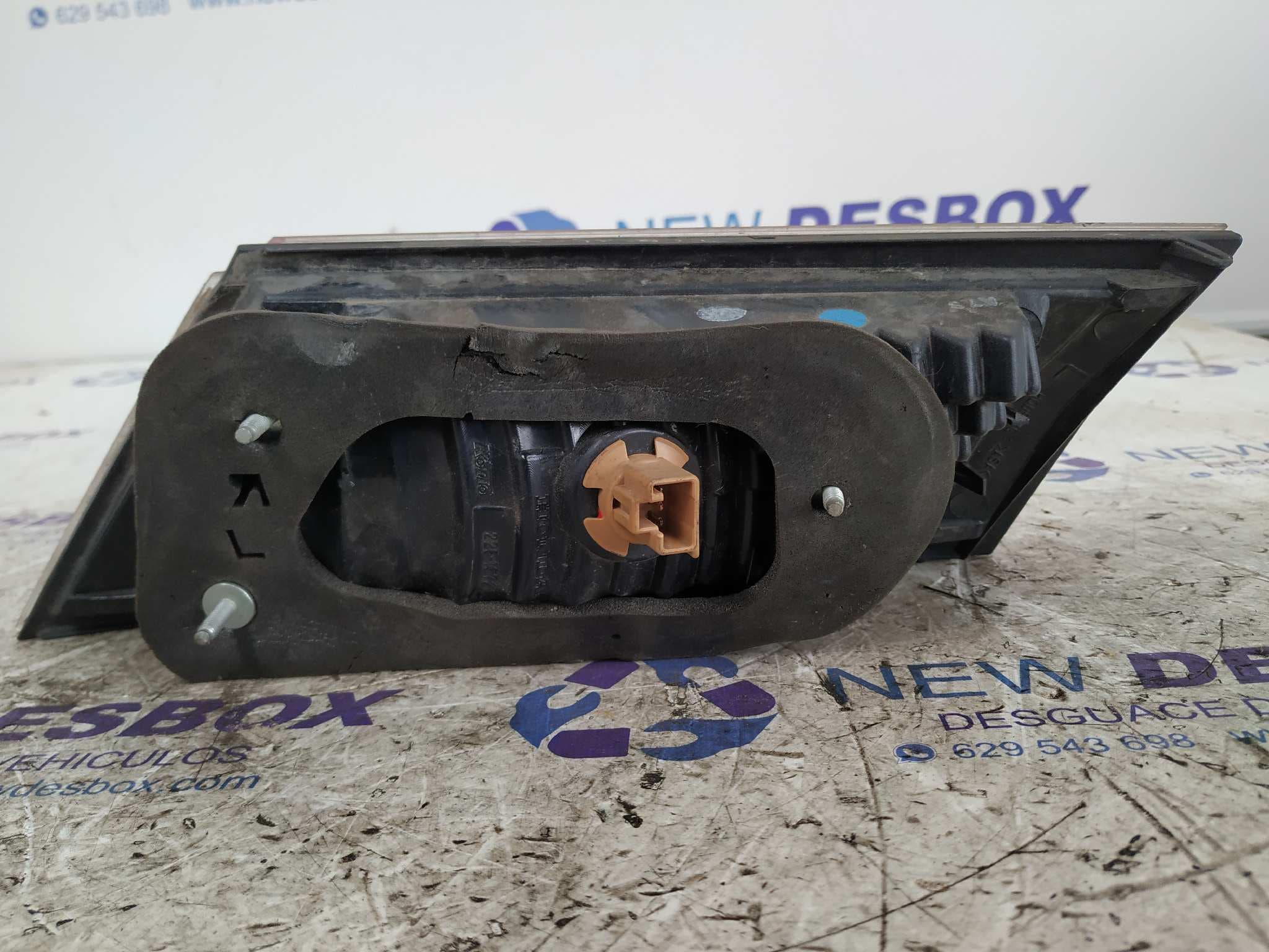 Recambio de PILOTO PORTON IZQUIERDO para HONDA CIVIC BERLINA 5 (FK) 1.8 VTEC CAT R18A2 referencia OEM IAM 22616721   - ROJO 5