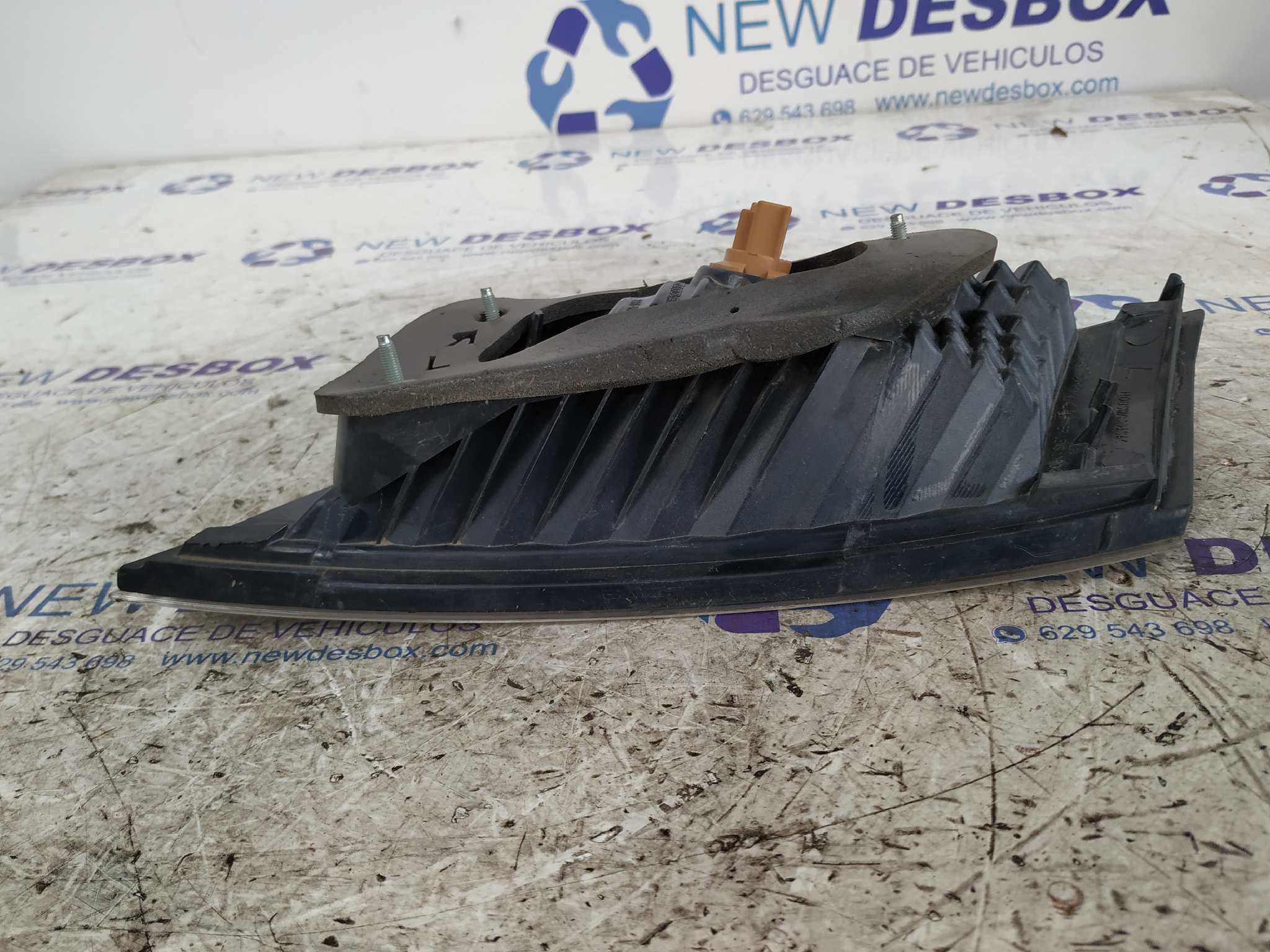 Recambio de PILOTO PORTON IZQUIERDO para HONDA CIVIC BERLINA 5 (FK) 1.8 VTEC CAT R18A2 referencia OEM IAM 22616721   - ROJO 6