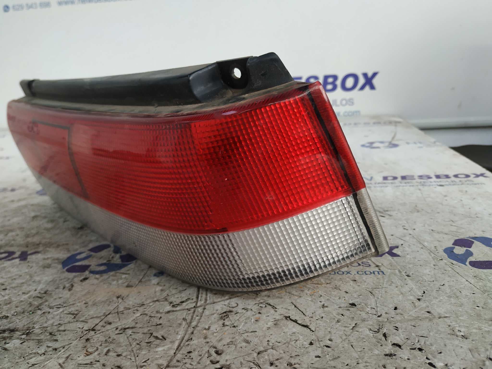 Recambio de PILOTO TRASERO DERECHO para SUZUKI SWIFT SF BERLINA (EA) referencia OEM IAM 2326D 4