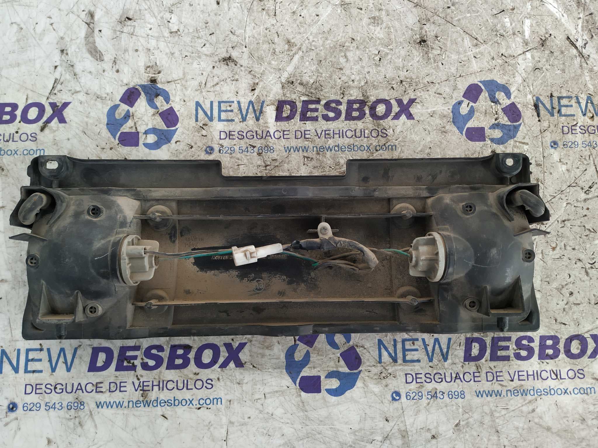 Recambio de PILOTO TRASERO CENTRAL para SUZUKI SWIFT SF BERLINA (MA) referencia OEM IAM 23632285 3