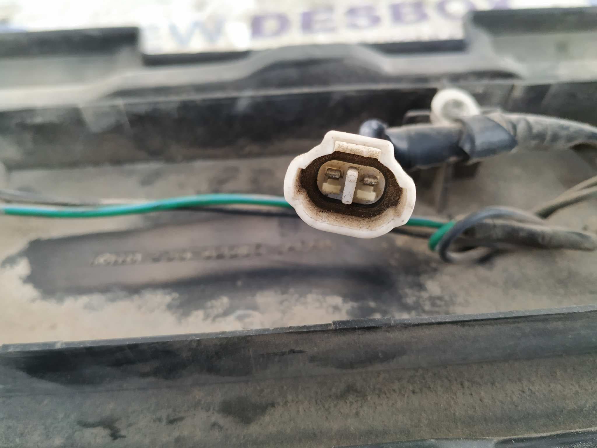 Recambio de PILOTO TRASERO CENTRAL para SUZUKI SWIFT SF BERLINA (MA) referencia OEM IAM 23632285 2