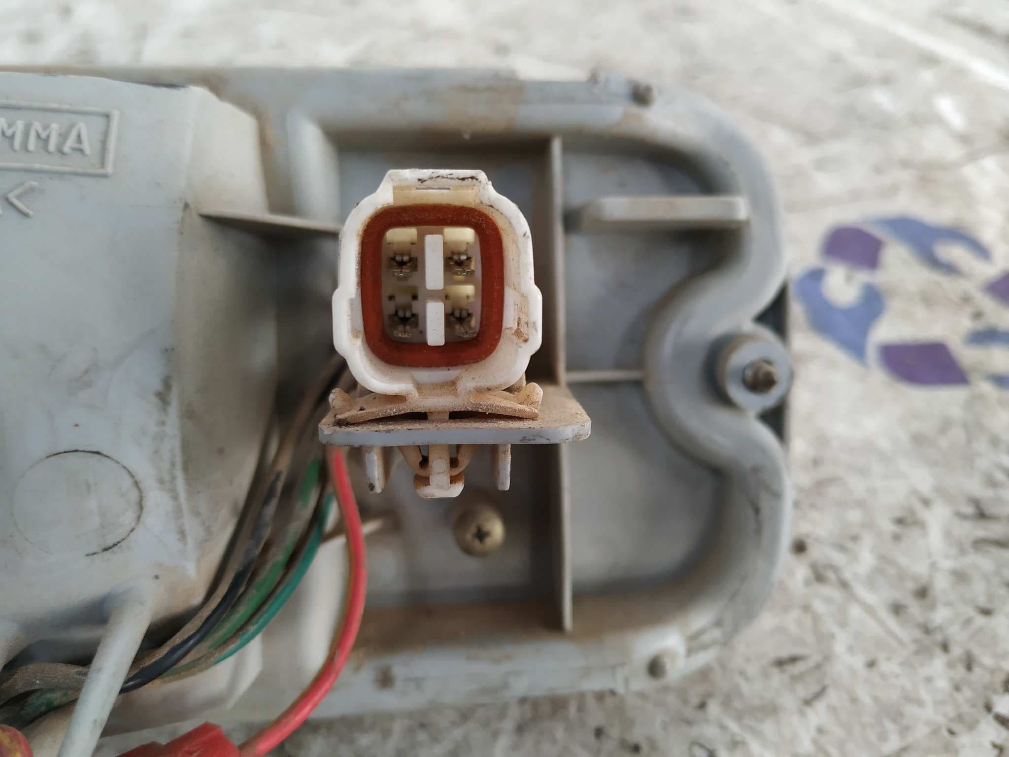 Recambio de PILOTO TRASERO DERECHO para SUZUKI JIMNY SN (FJ) referencia OEM IAM R2301 4