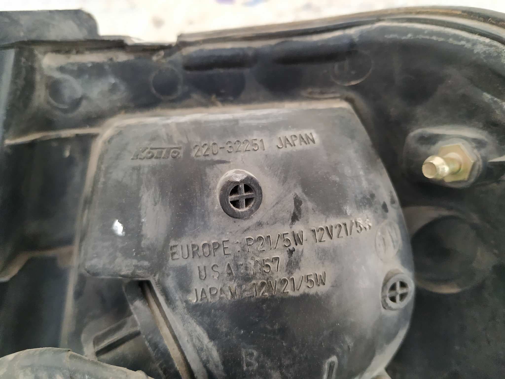 Recambio de PILOTO TRASERO IZQUIERDO para SUZUKI SWIFT SF BERLINA (MA) referencia OEM IAM 22032251 4