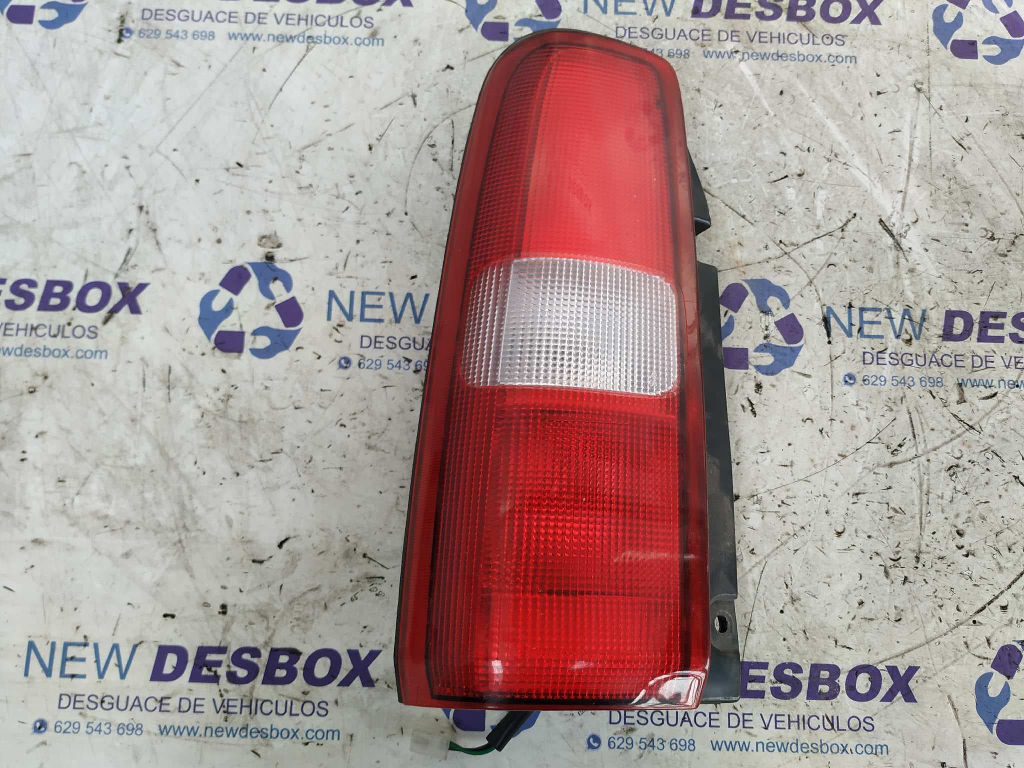 Recambio de PILOTO TRASERO IZQUIERDO para SUZUKI JIMNY SN (FJ) 1.3 16V CAT referencia OEM IAM 13232091   - GRANATE
