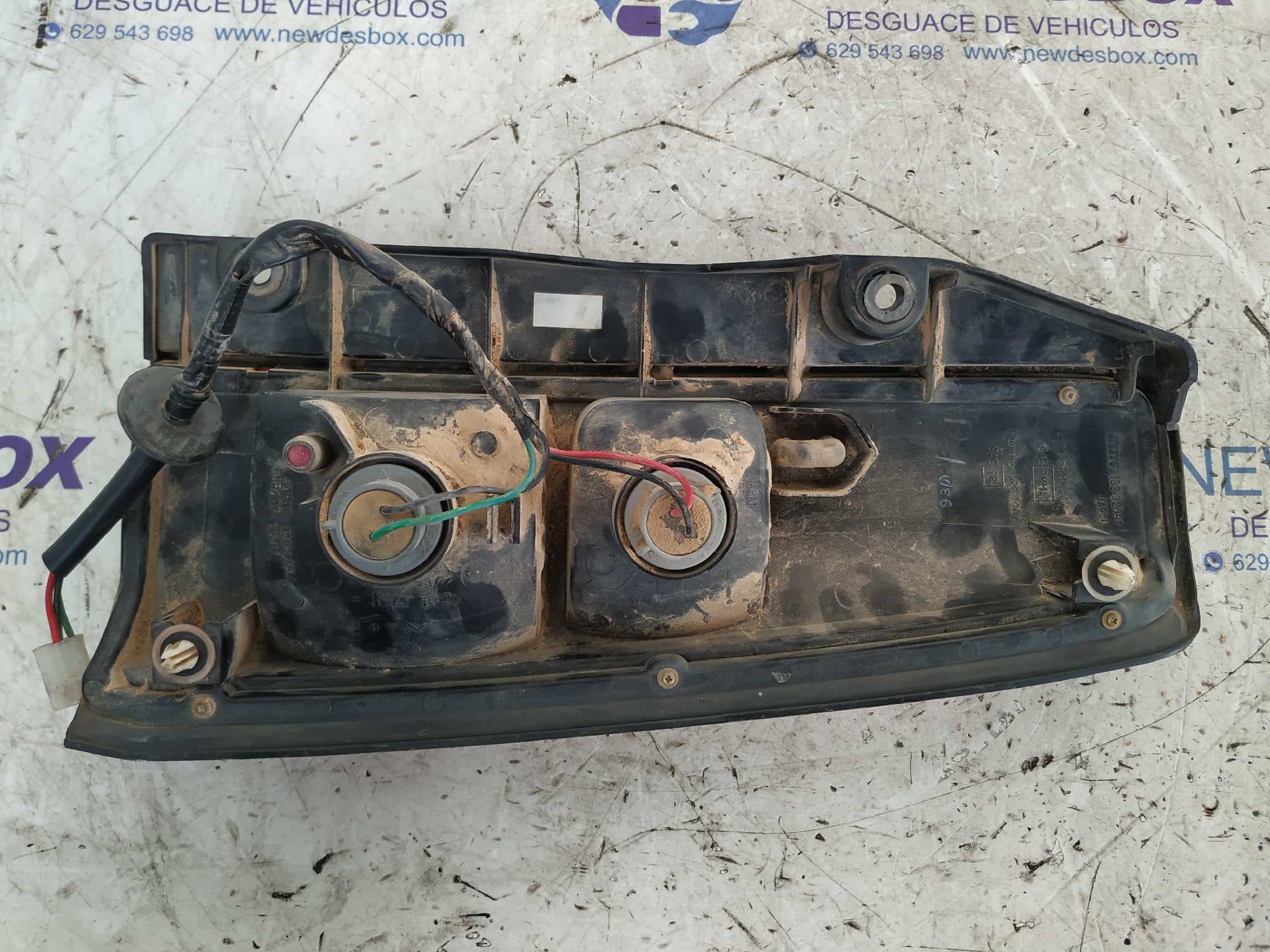 Recambio de PILOTO TRASERO IZQUIERDO para SUZUKI JIMNY SN (FJ) 1.3 16V CAT referencia OEM IAM 13232091   - GRANATE 4