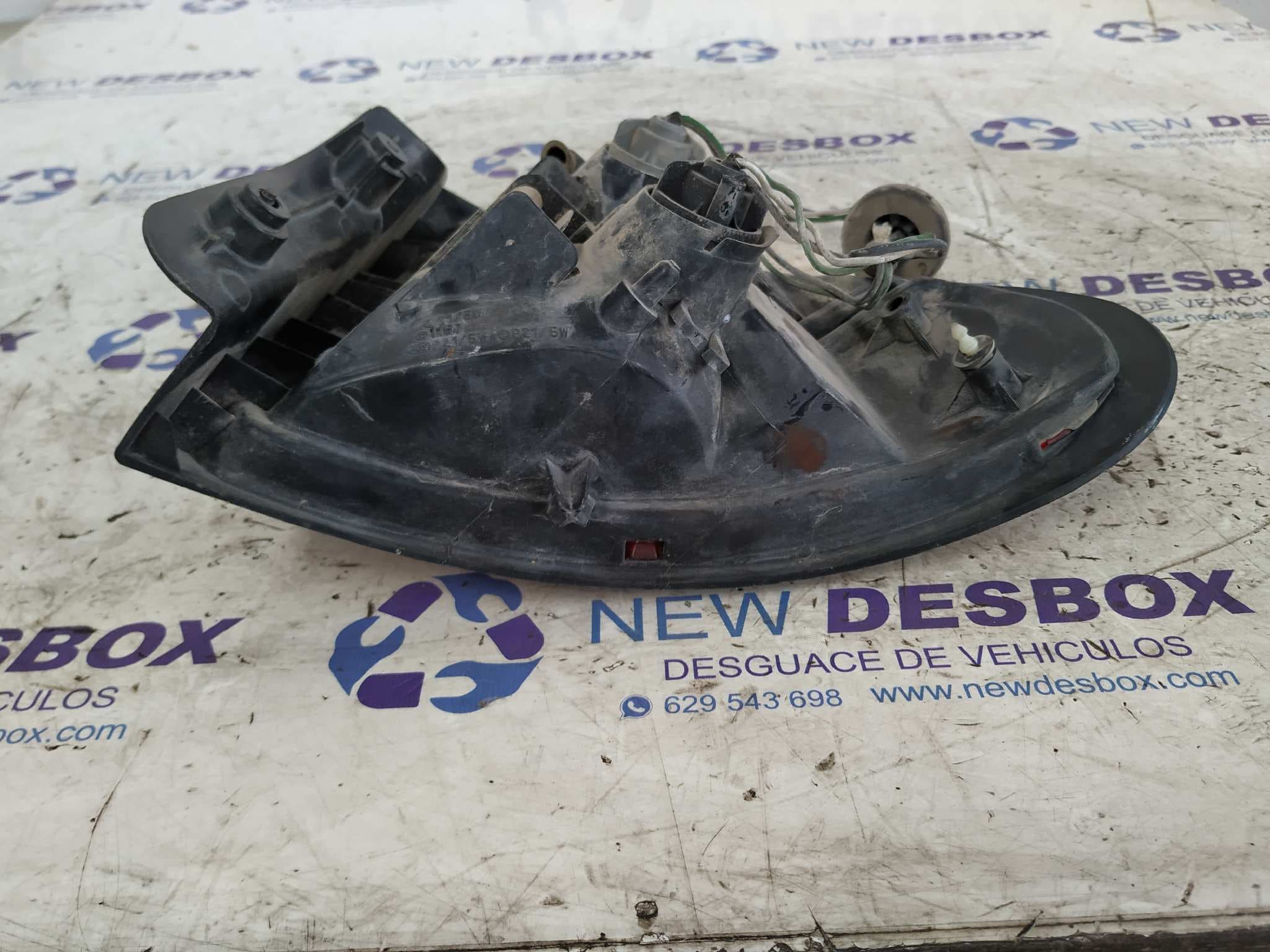 Recambio de PILOTO TRASERO IZQUIERDO para MAZDA 323 BERLINA (BD1) 1.5 GT E5 referencia OEM IAM 0431436   - BLANCO 5