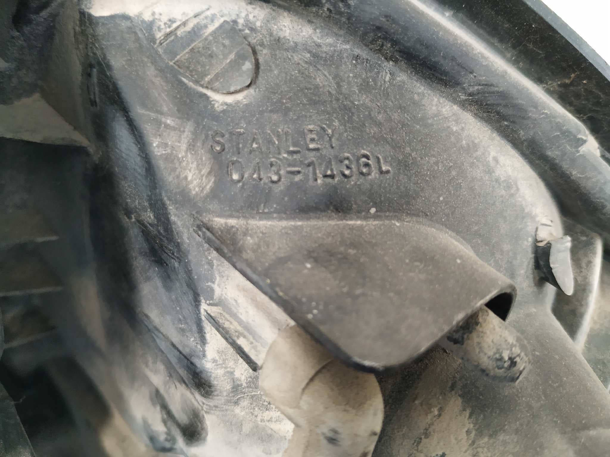Recambio de PILOTO TRASERO IZQUIERDO para MAZDA 323 BERLINA (BD1) 1.5 GT E5 referencia OEM IAM 0431436   - BLANCO 4