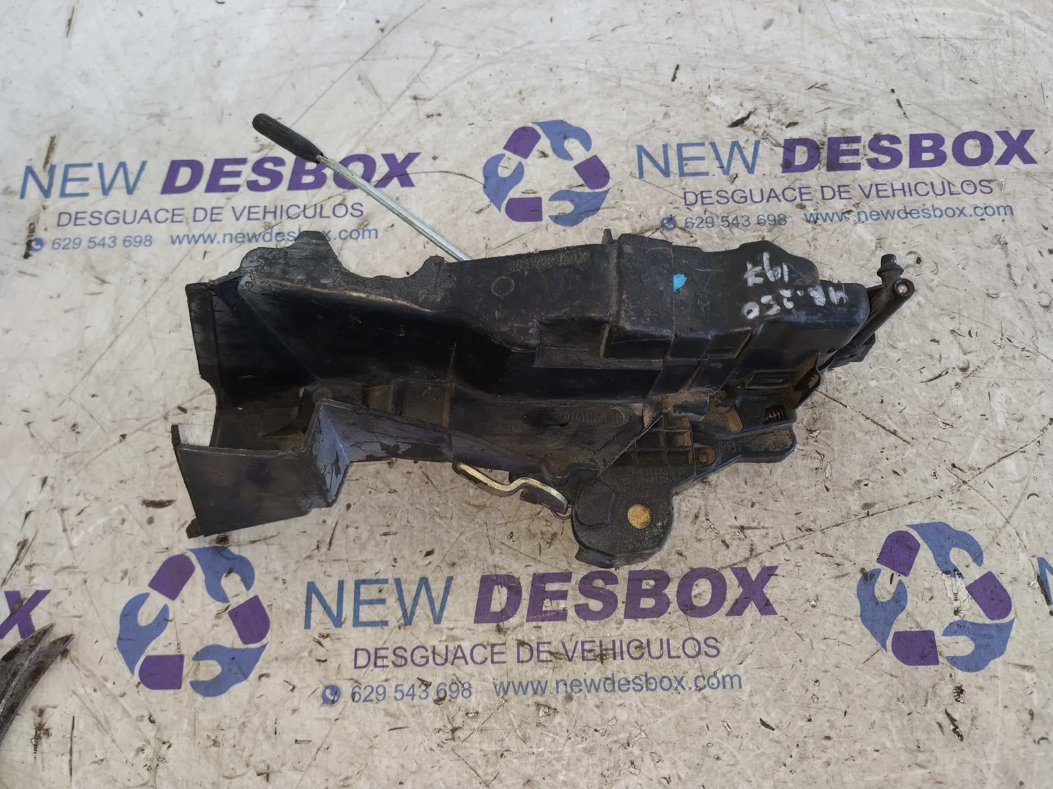 Recambio de CERRADURA PUERTA DELANTERA DERECHA para MERCEDES CLASE C (W202) referencia OEM IAM 2027204435 3