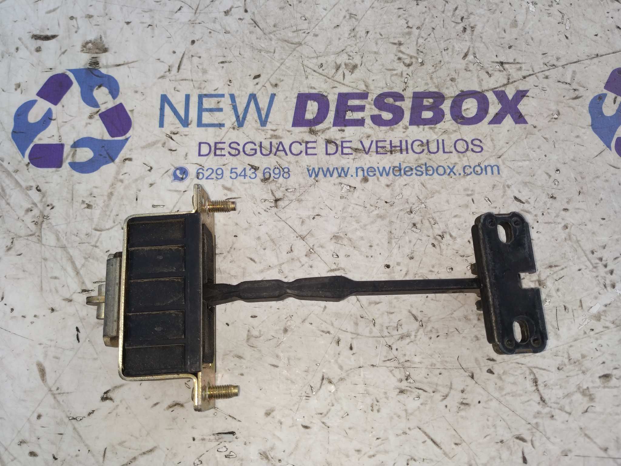 Recambio de RETENEDOR PUERTA DERECHA para MERCEDES CLASE E (W211) referencia OEM IAM 3