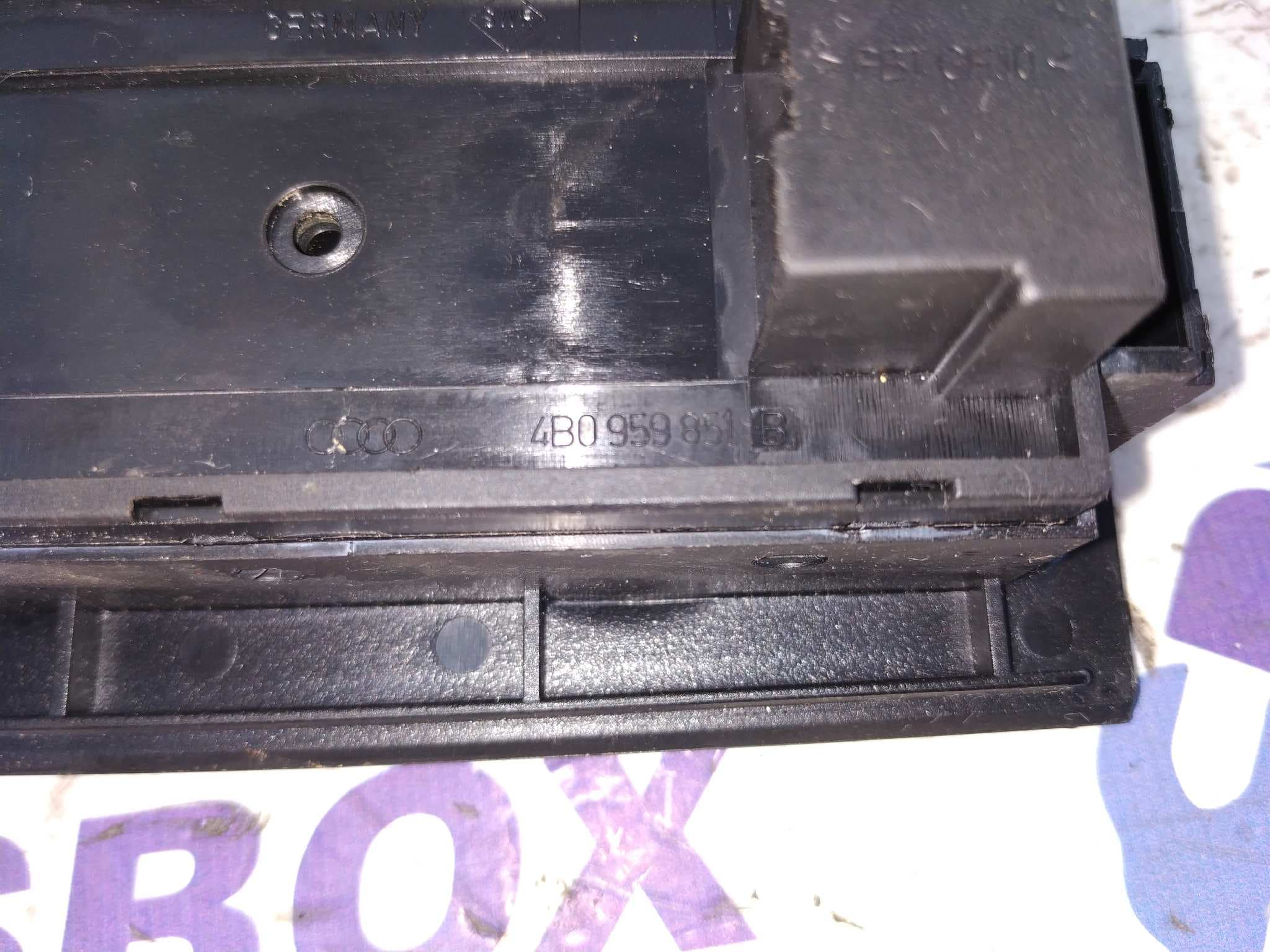 Recambio de MANDO ELEVALUNAS DELANTERO IZQUIERDO para AUDI A6 BERLINA (4B2) 1.8 20V Turbo AWT referencia OEM IAM 4B0959851   - GRIS 4