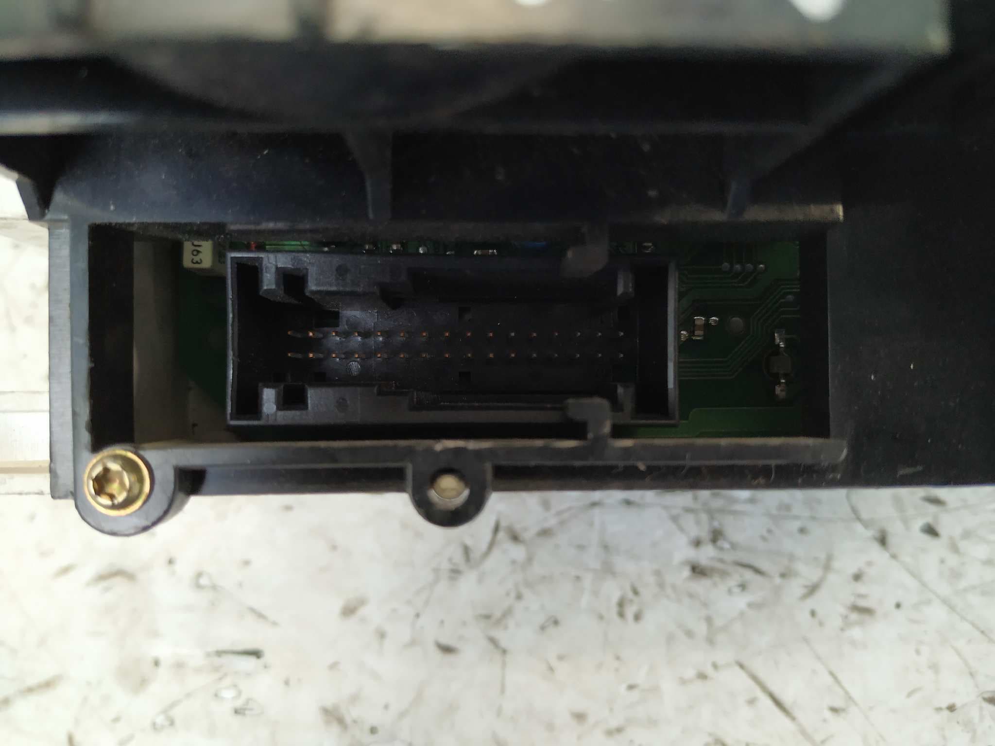 Recambio de MANDO CALEFACCION / AIRE ACONDICIONADO para MERCEDES-BENZ CLASE A (W168) referencia OEM IAM 1688300485 4