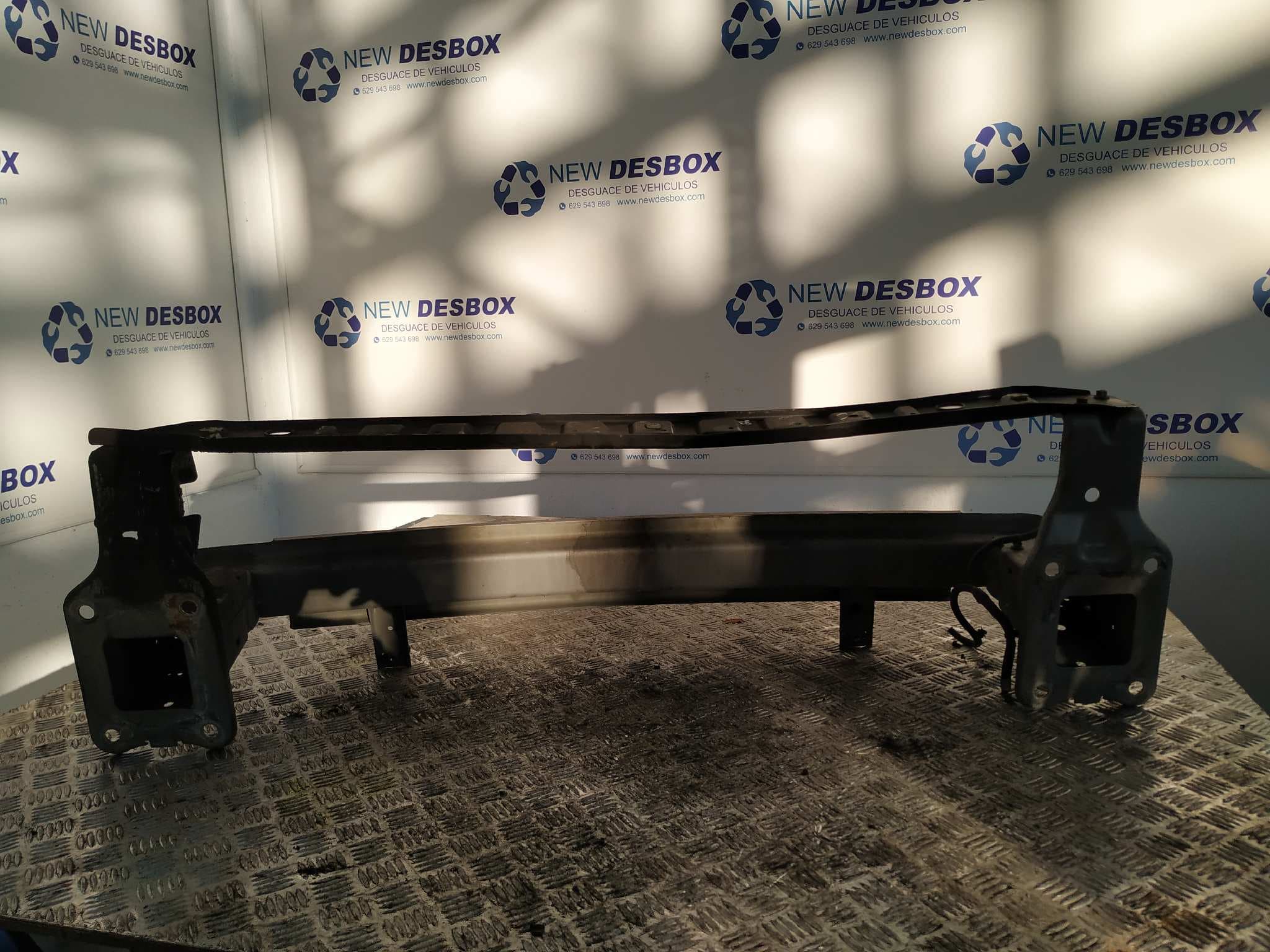 Recambio de REFUERZO PARAGOLPES DELANTERO para FORD S-MAX (CA1) QXWB referencia OEM IAM    - GRIS 2