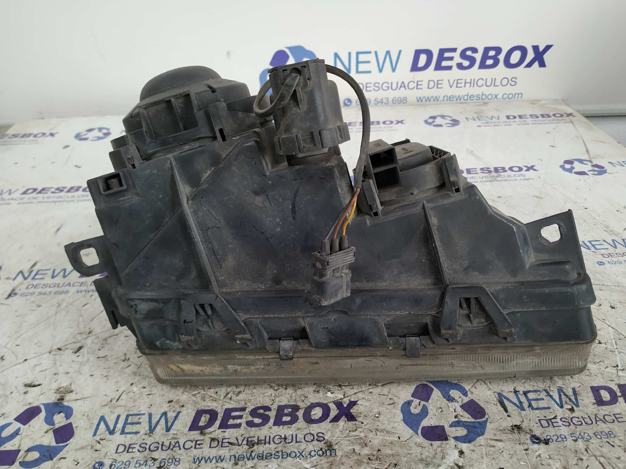 Recambio de FARO IZQUIERDO para BMW SERIE 3 BERLINA (E36) referencia OEM IAM 83535899 8