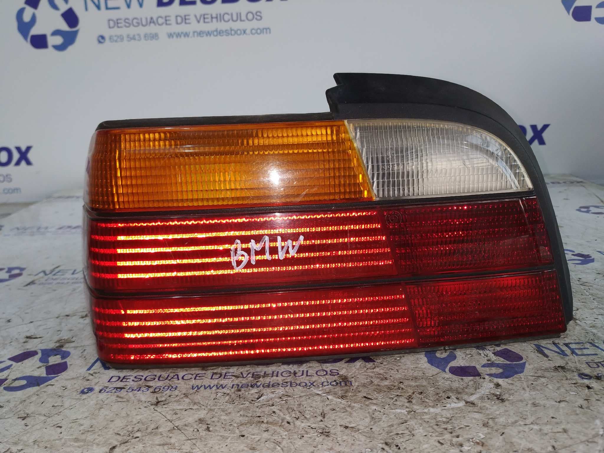 Recambio de PILOTO TRASERO IZQUIERDO para BMW SERIE 3 COUPE (E36) referencia OEM IAM 1387653