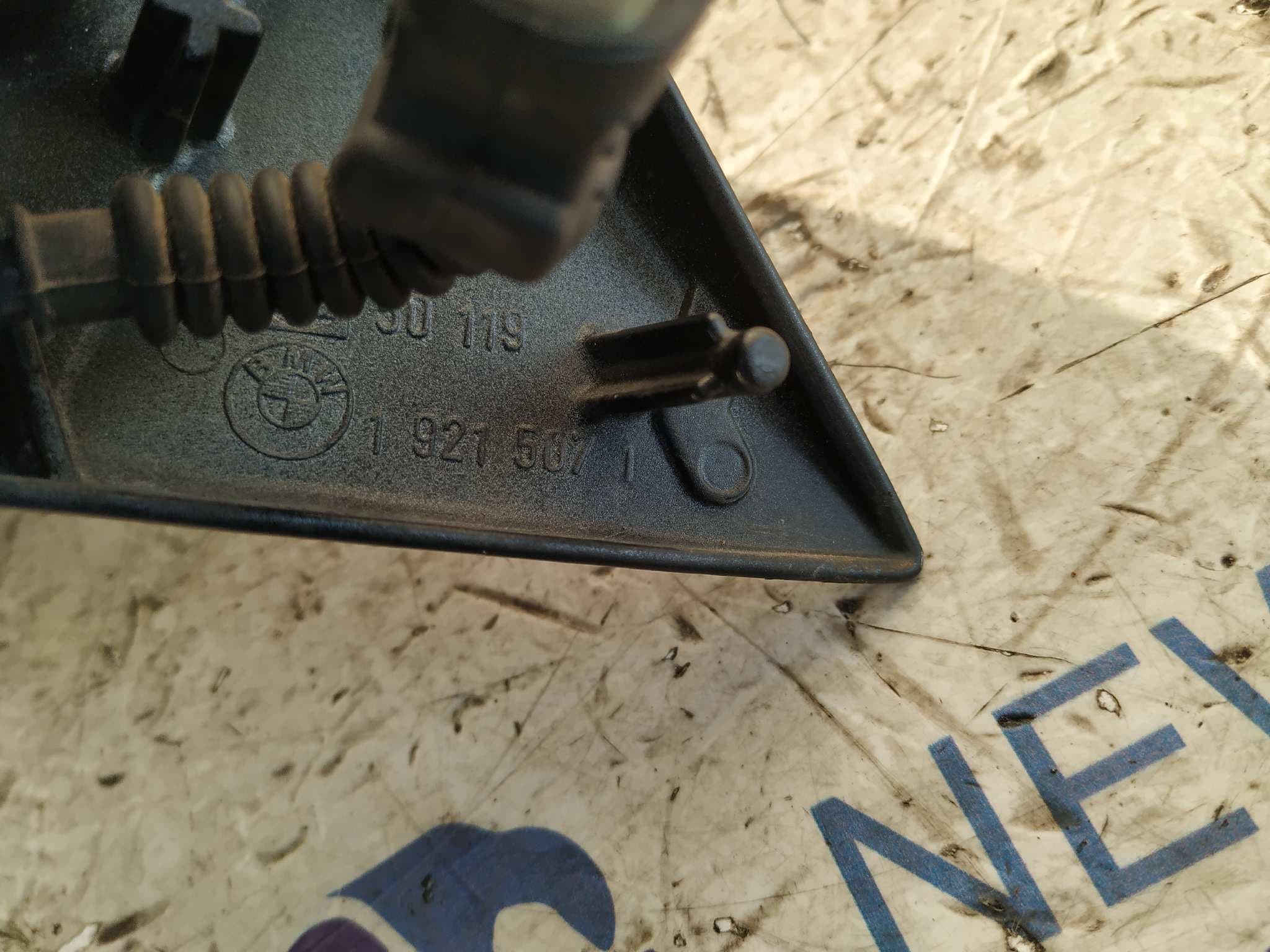 Recambio de RETROVISOR IZQUIERDO para BMW SERIE 7 (E32) referencia OEM IAM 1921507 7