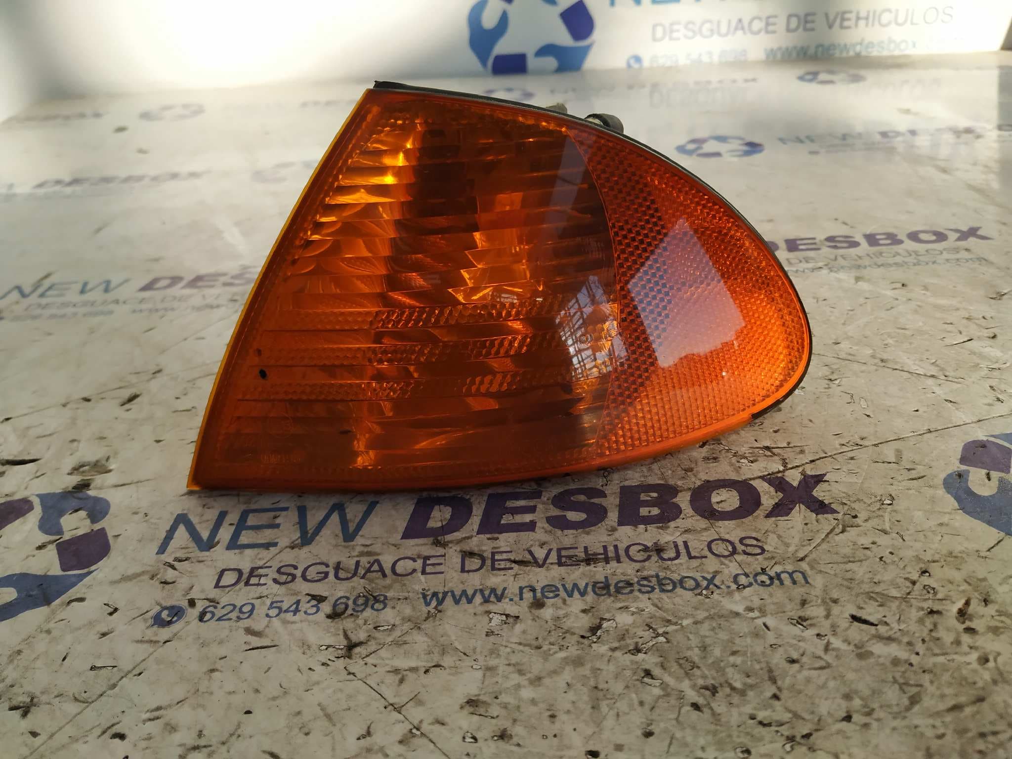 Recambio de PILOTO DELANTERO IZQUIERDO para BMW SERIE 3 BERLINA (E46) referencia OEM IAM 6902765