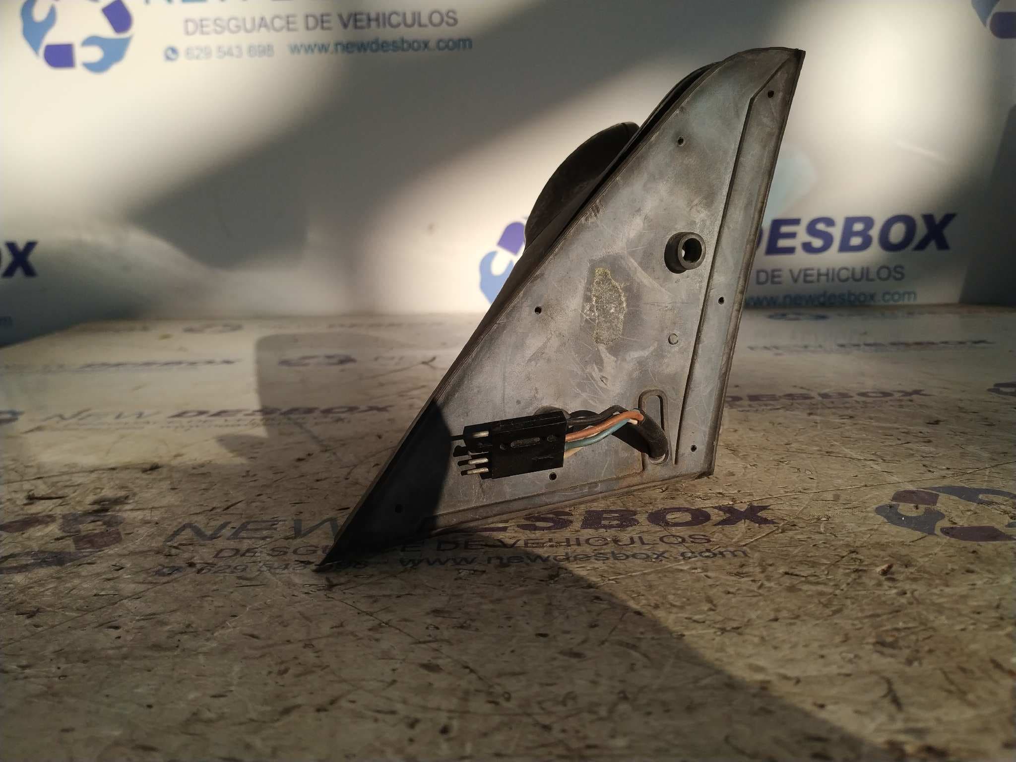 Recambio de RETROVISOR DERECHO para BMW SERIE 3 BERLINA (E30) referencia OEM IAM 19045280 6